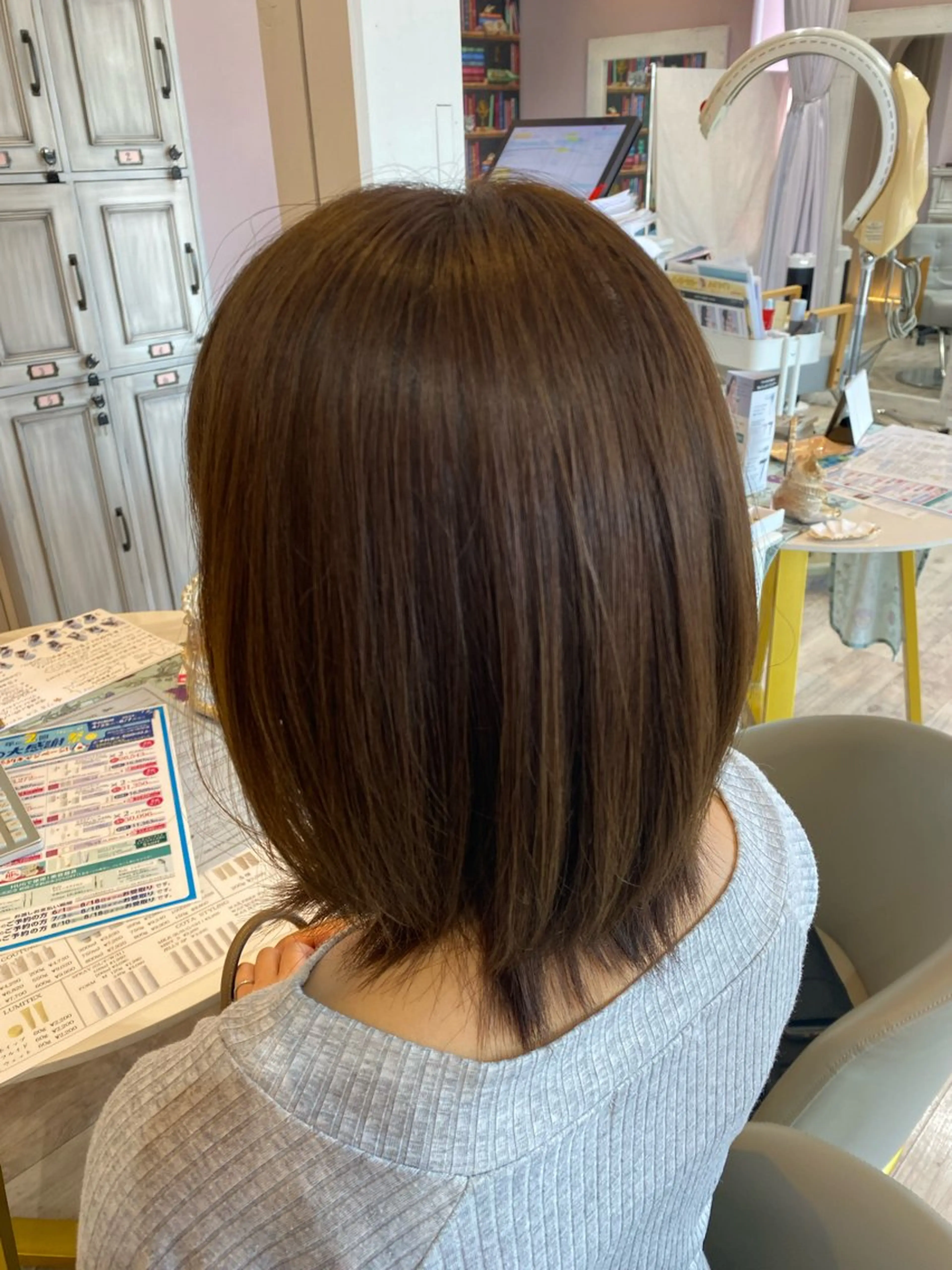 ミディアム かまだ しおりのヘアスタイル