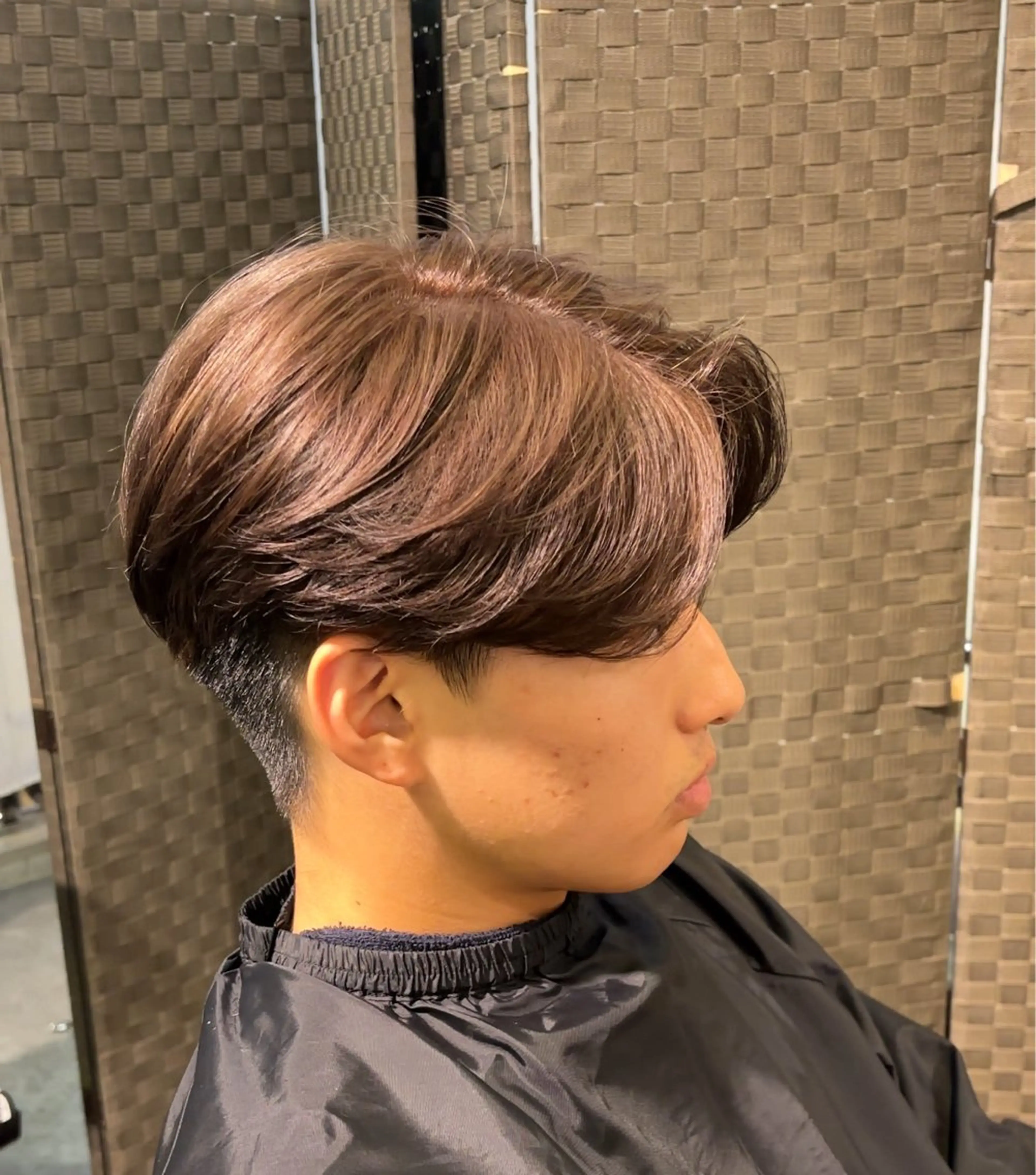 カラー メンズ メンズブリーチ ブリーチ カット ヘアカラー 縮毛矯正/メンズ パーマ/岩名新大のヘアスタイル