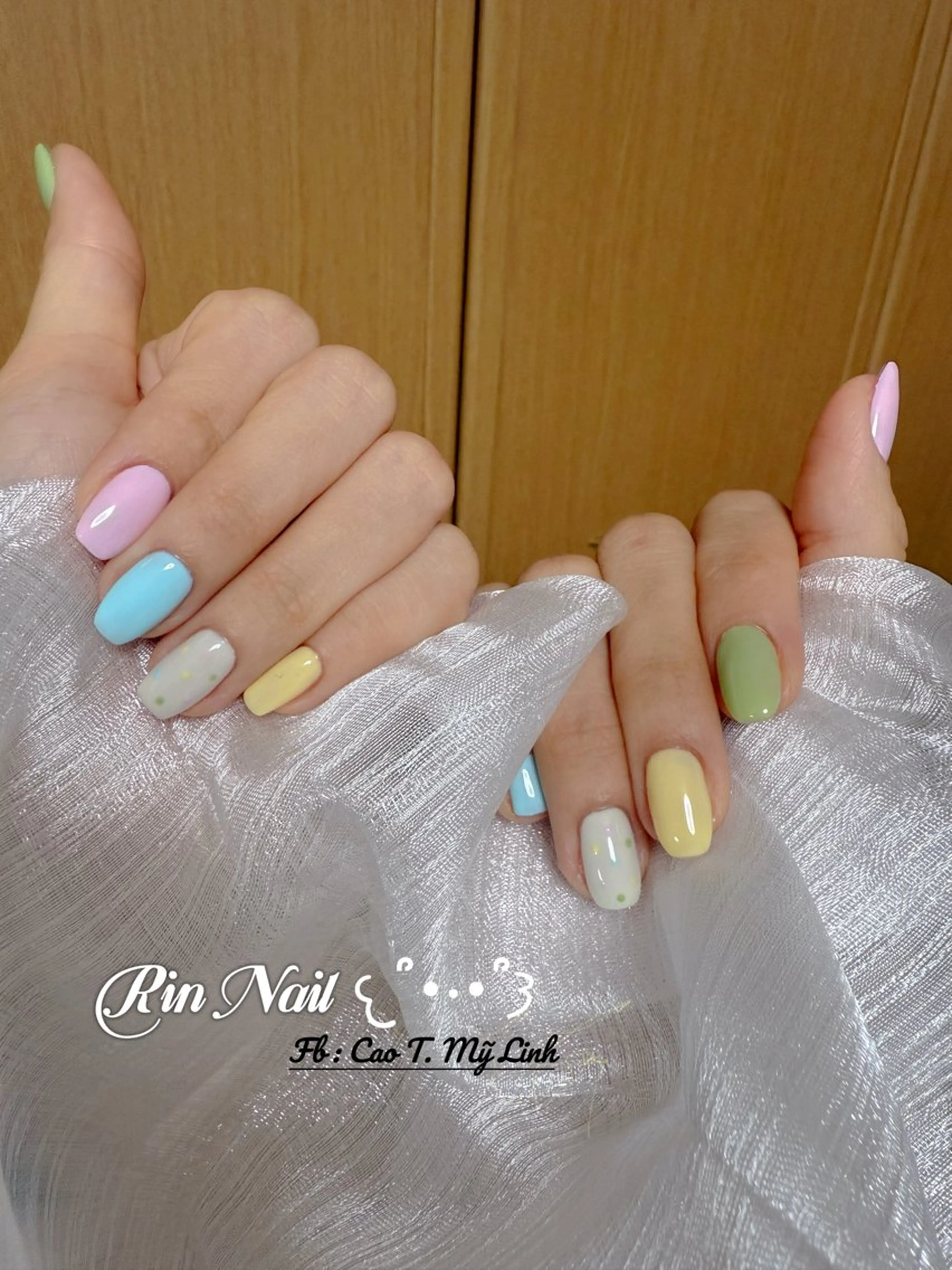 ネイル キラキラネイル 持ち込み シンプルネイル ハンドネイル カオ リンのネイルデザイン