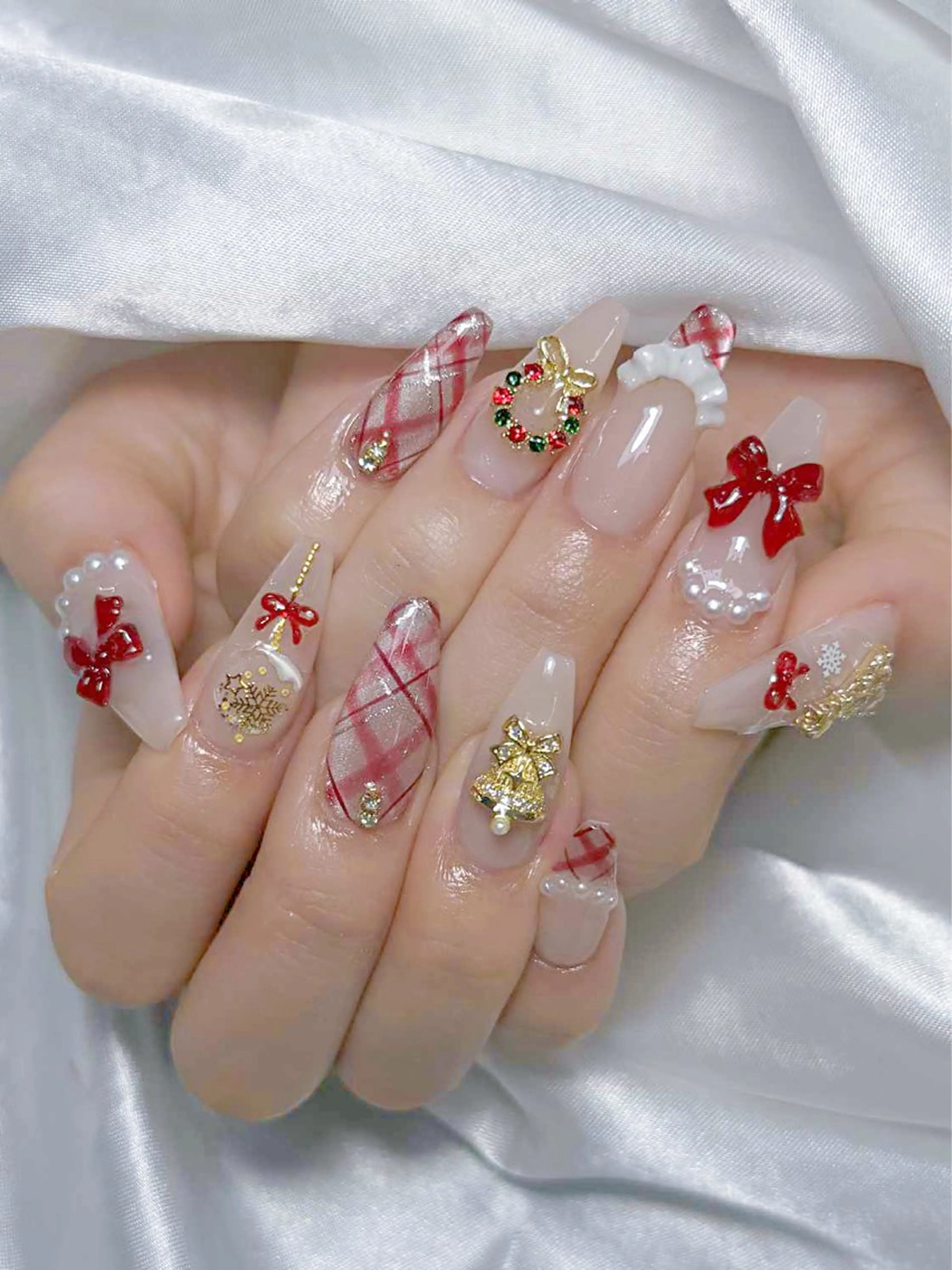 ネイル ハンドネイル LEELA NAIL STUDIO所属・LEELA NAIL STUDIOのネイルデザイン