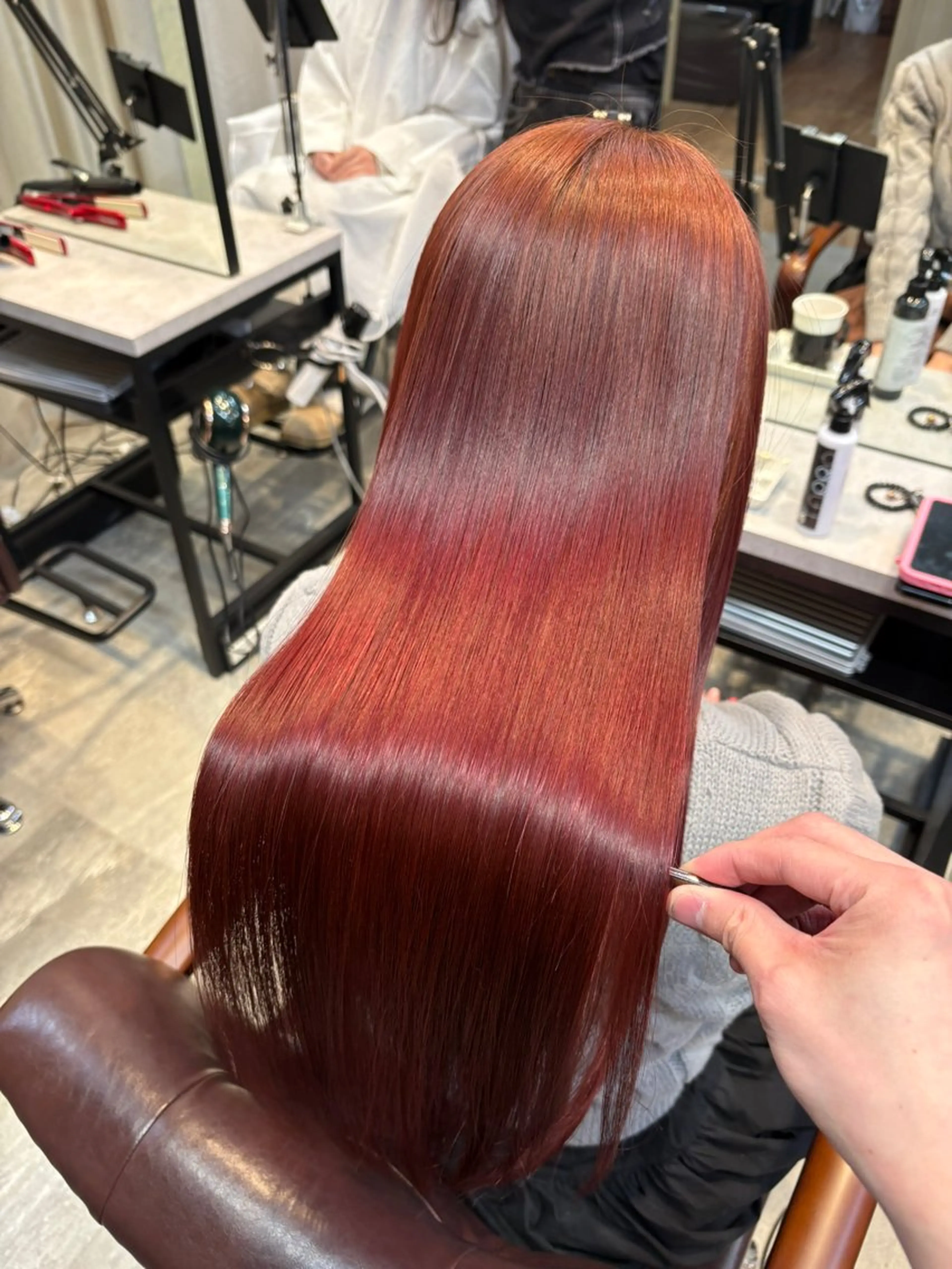 【🉐土、日、祝限定🉐】カット＋髪質改善カラートリートメント✨の写真