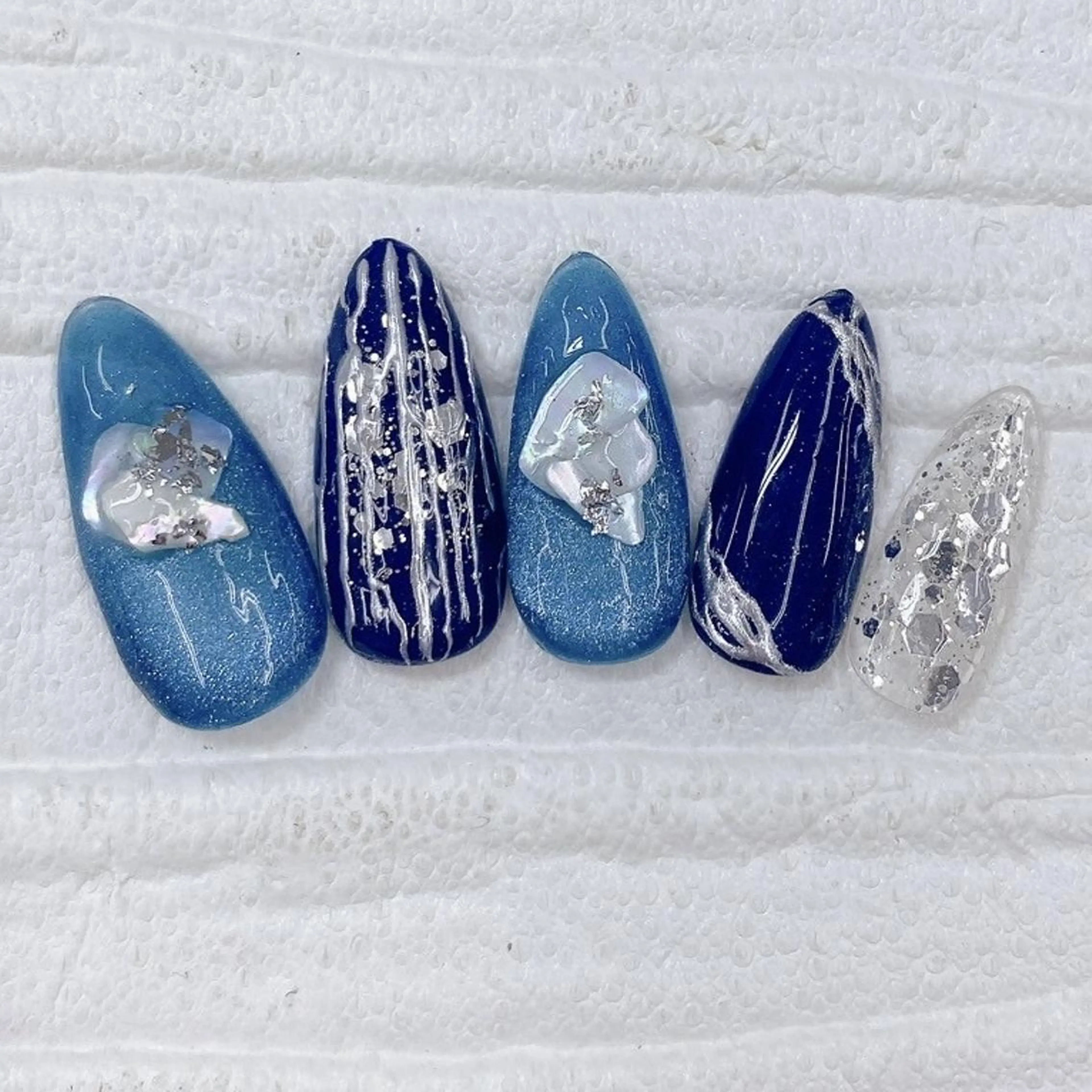 ネイル Nail salon Honey Beeのネイルデザイン