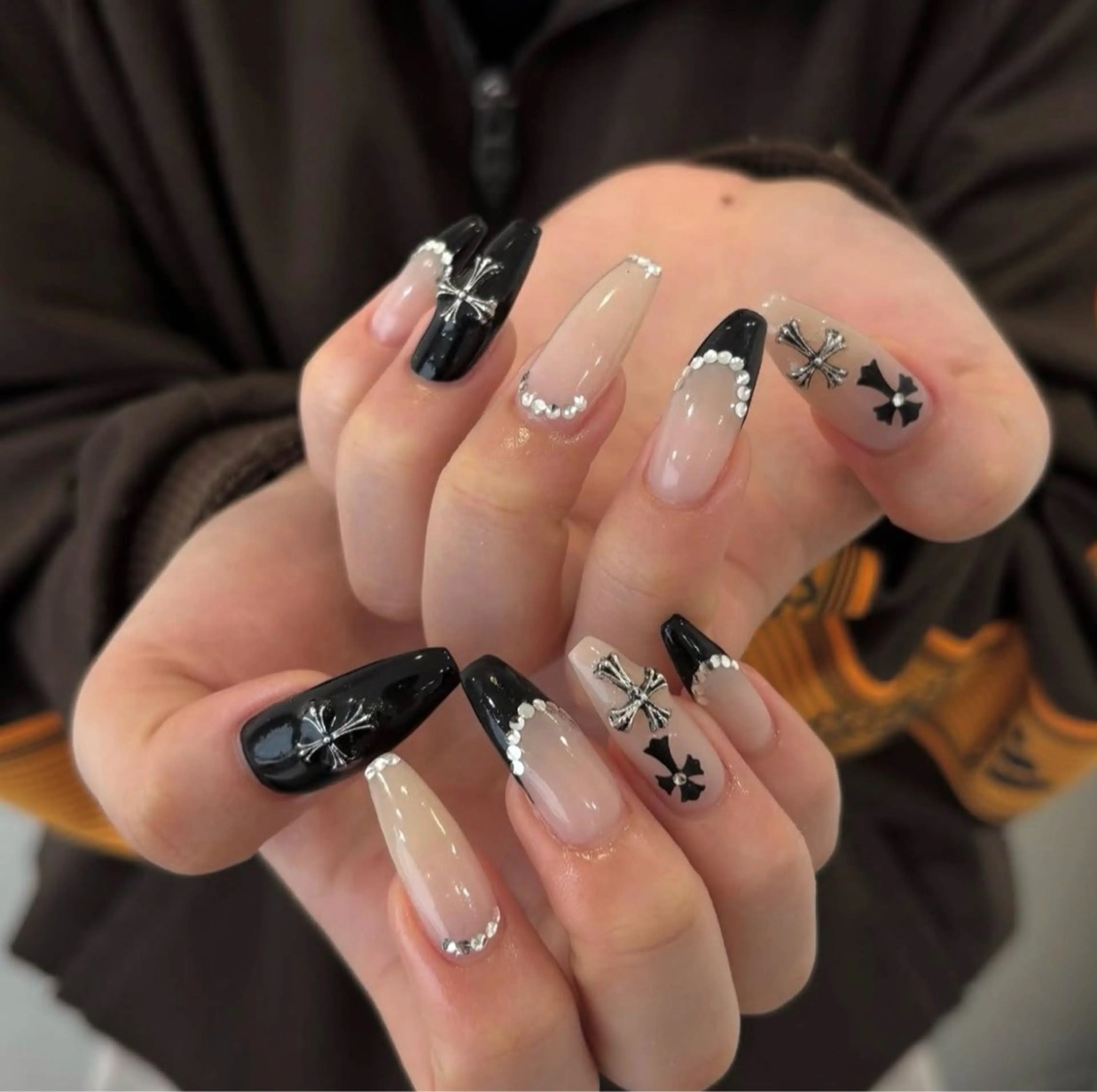 ネイル 長さ出し フレンチネイル 韓国ネイル レース マグネットネイル ハンドネイル 波 なみのネイルデザイン