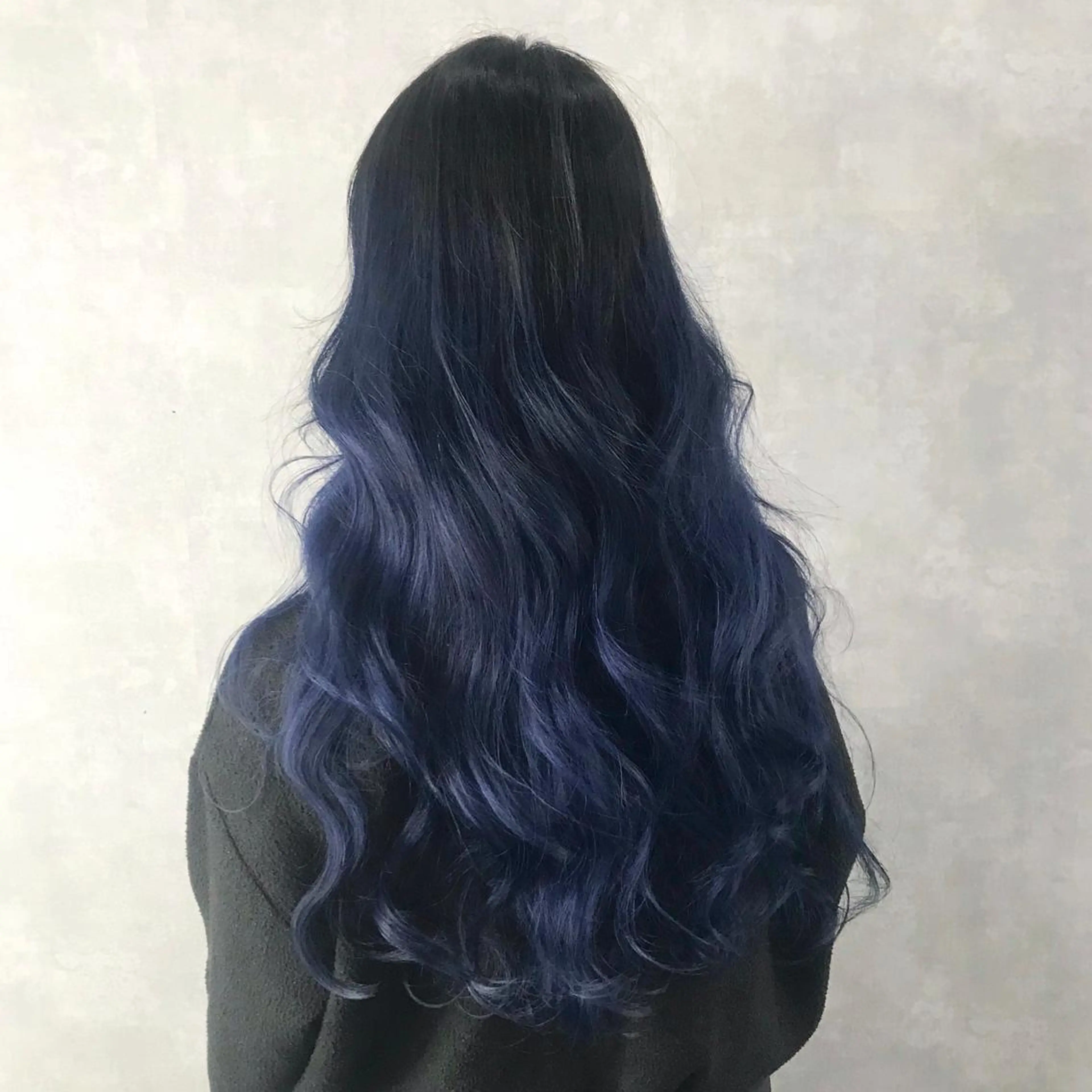 ロング カラー ブリーチ ブルーカラー ネイビーカラー ヨシンモリ ムルギョル巻き K-POP好き美容師 🇰🇷Kai.Yのヘアスタイル