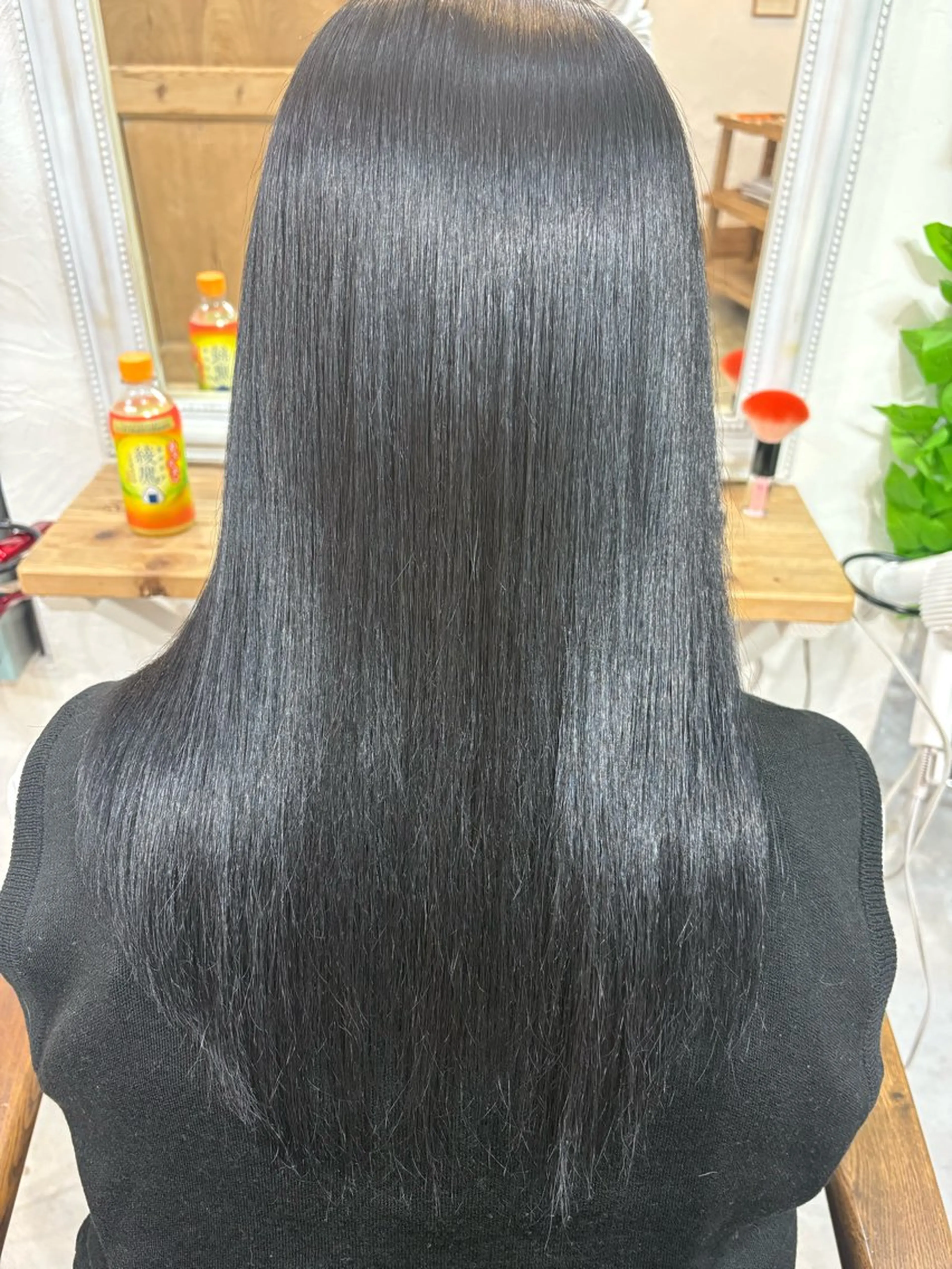 カラー 黒髪 ブルーカラー ブルーブラック 小峰 祐哉のヘアスタイル