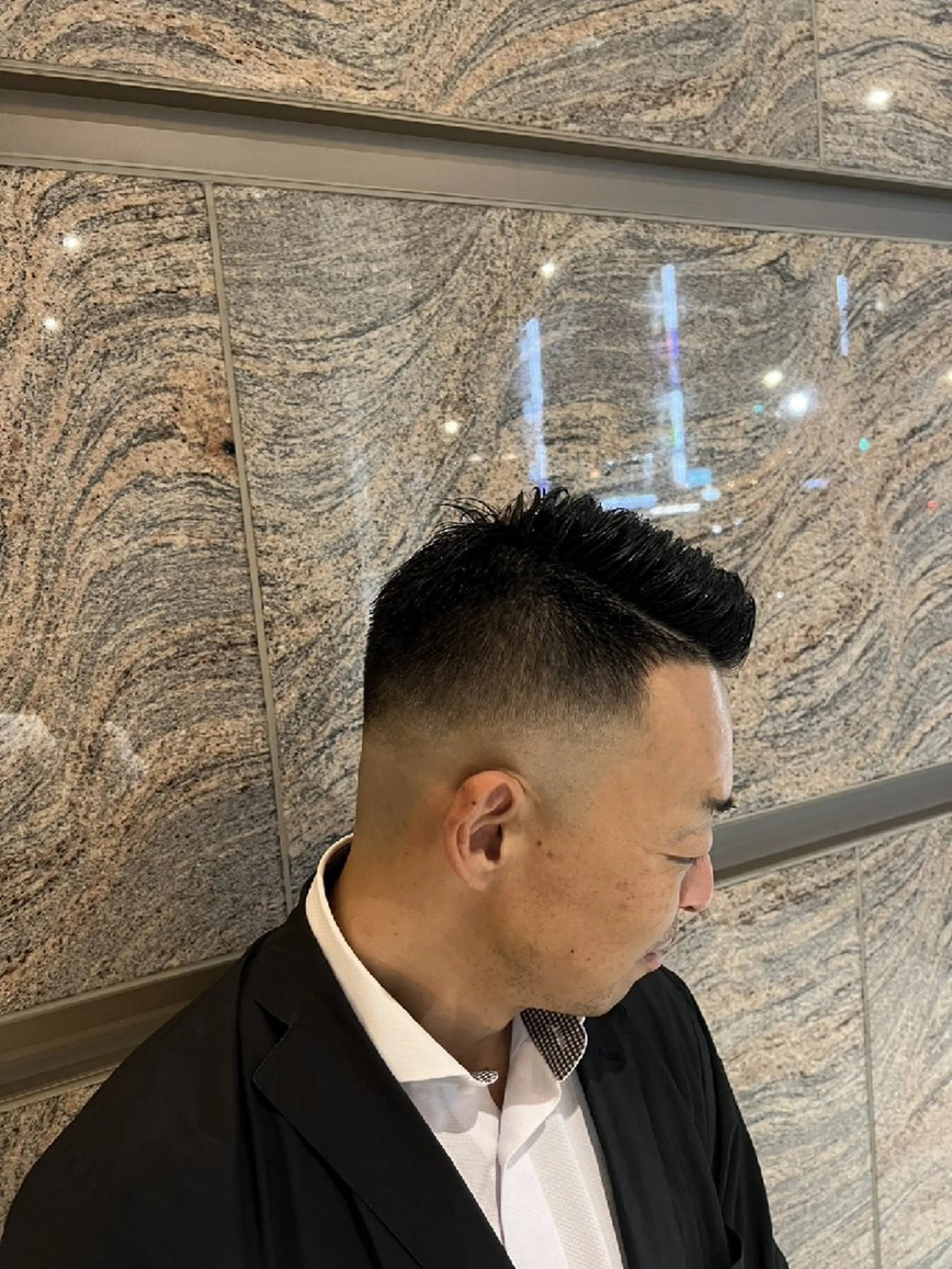 カット　フェードスタイルの写真