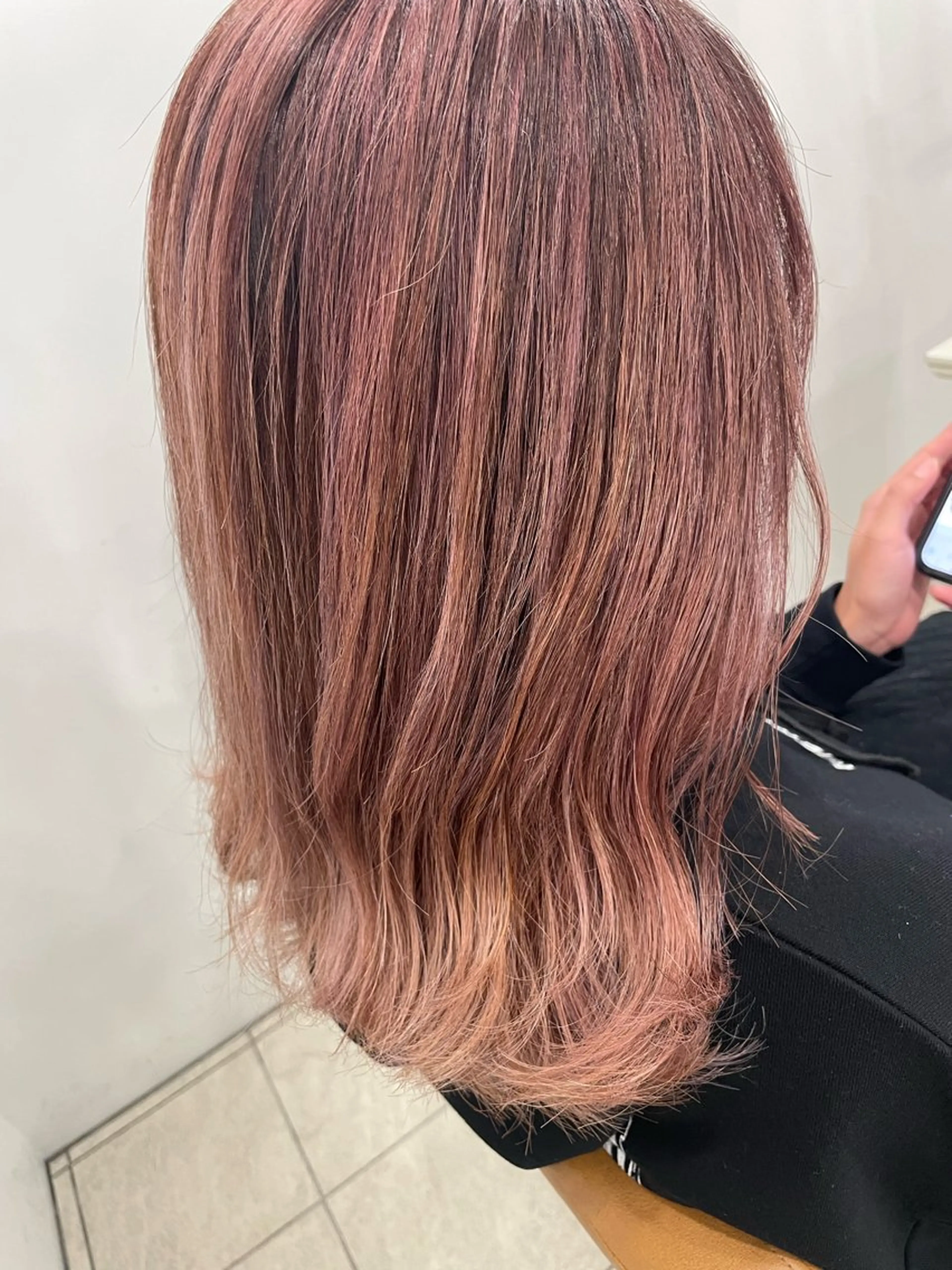 カラー ○HITOMI ○のヘアスタイル