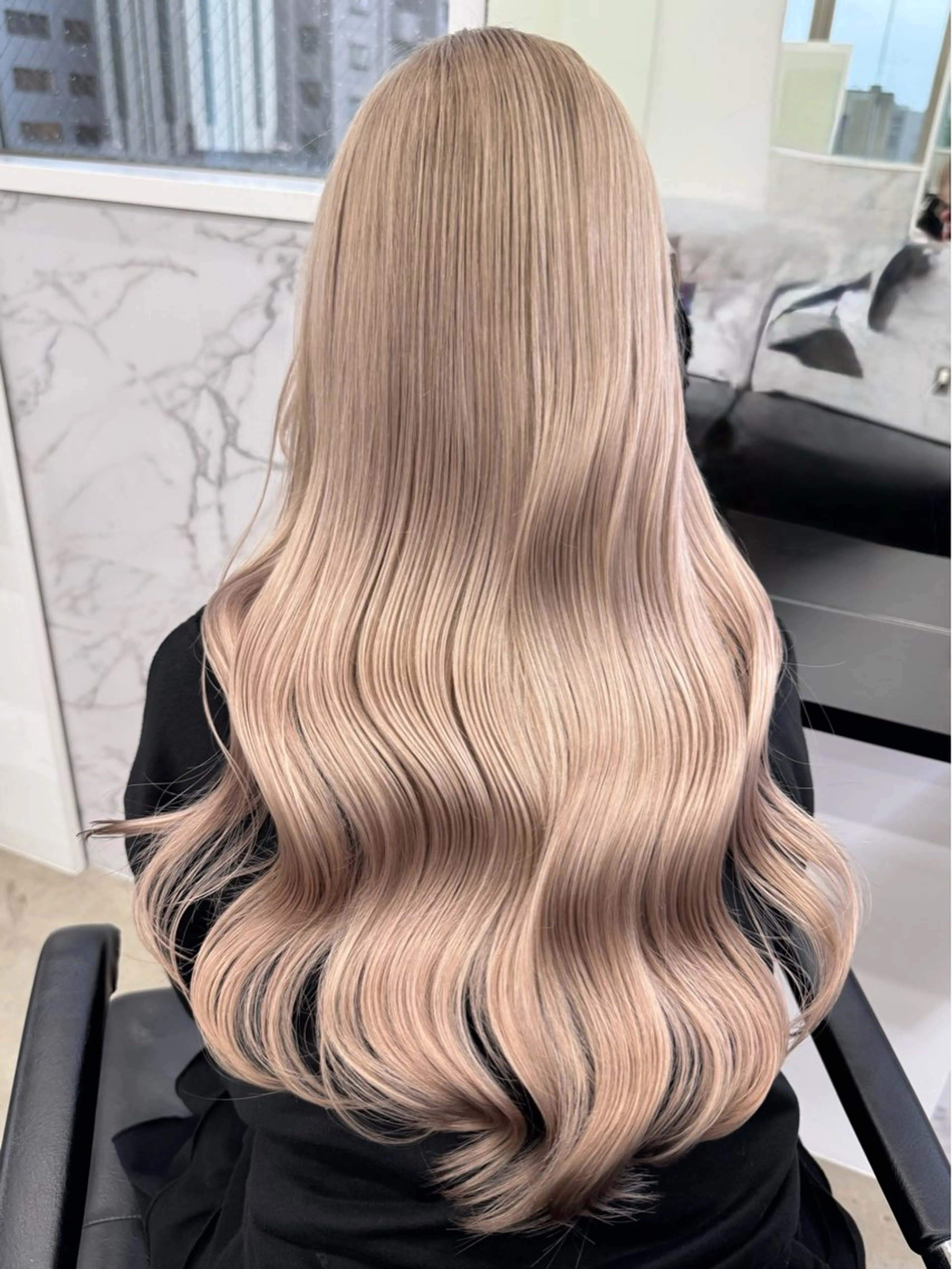 カラー ブリーチ ケアブリーチ 田中 莉香のヘアスタイル