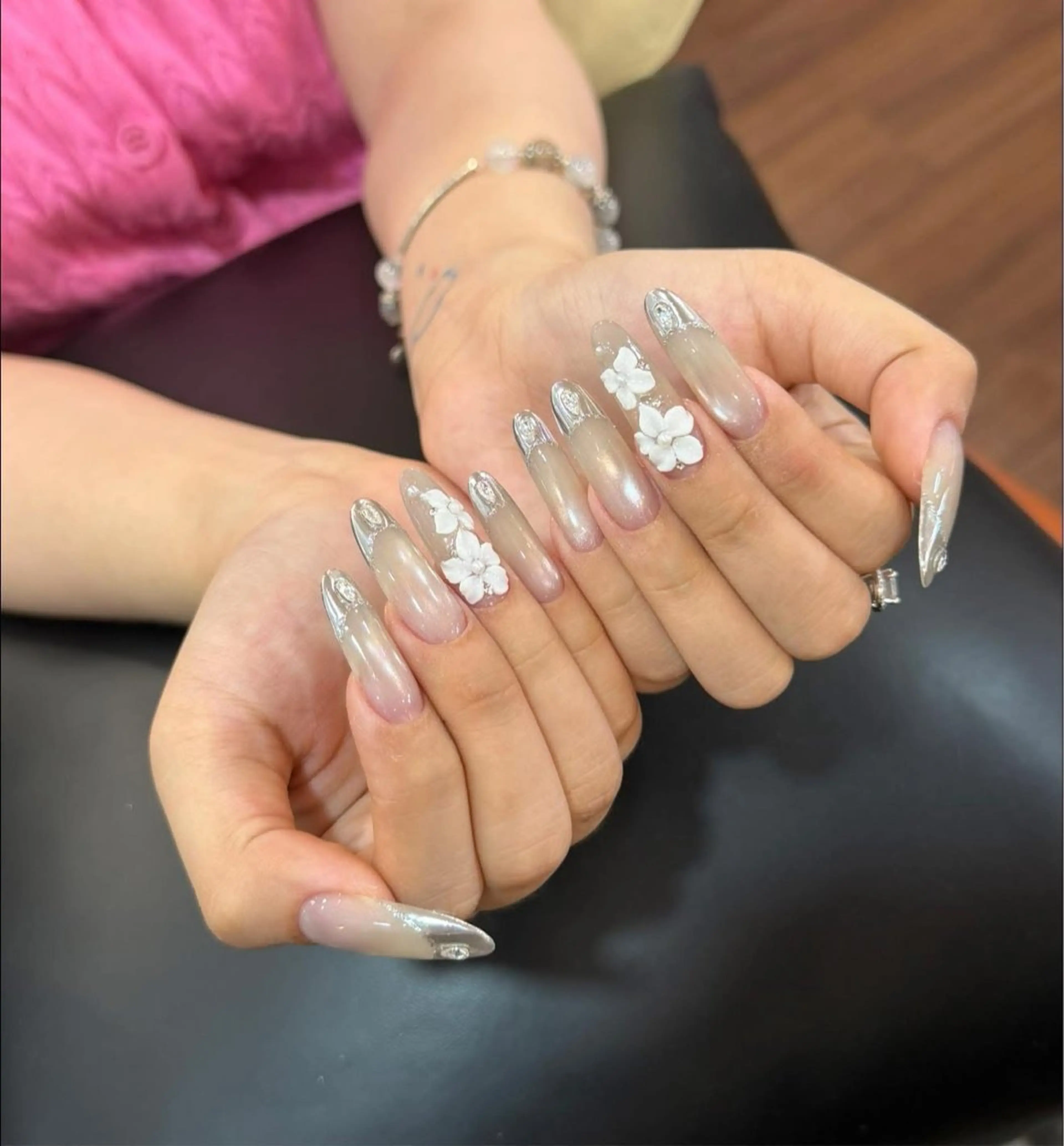 ネイル チークネイル フレンチネイル グラデーション キラキラネイル 韓国ネイル Minette nailHuongのネイルデザイン