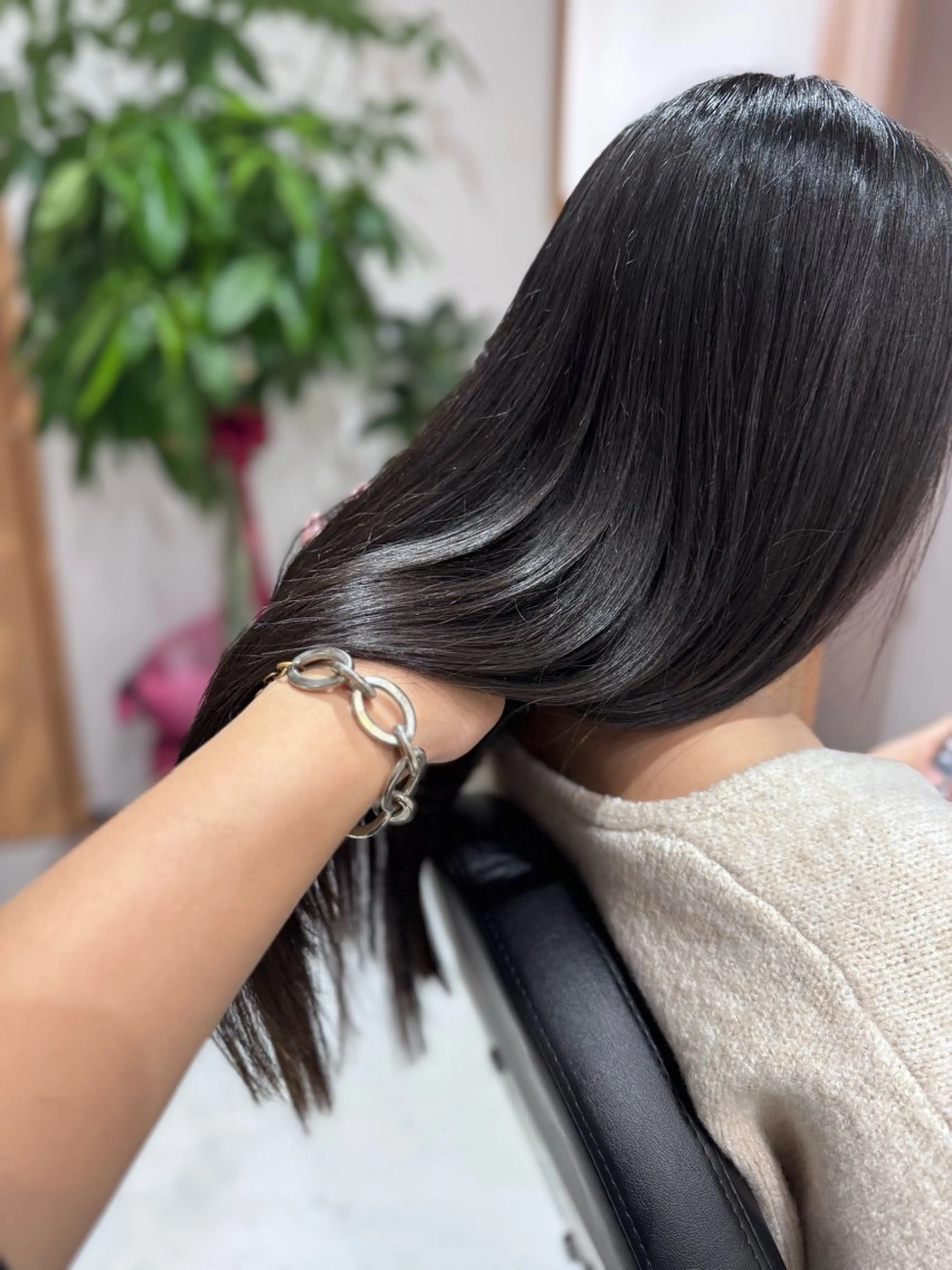 カット+最高級酸熱トリートメントの写真