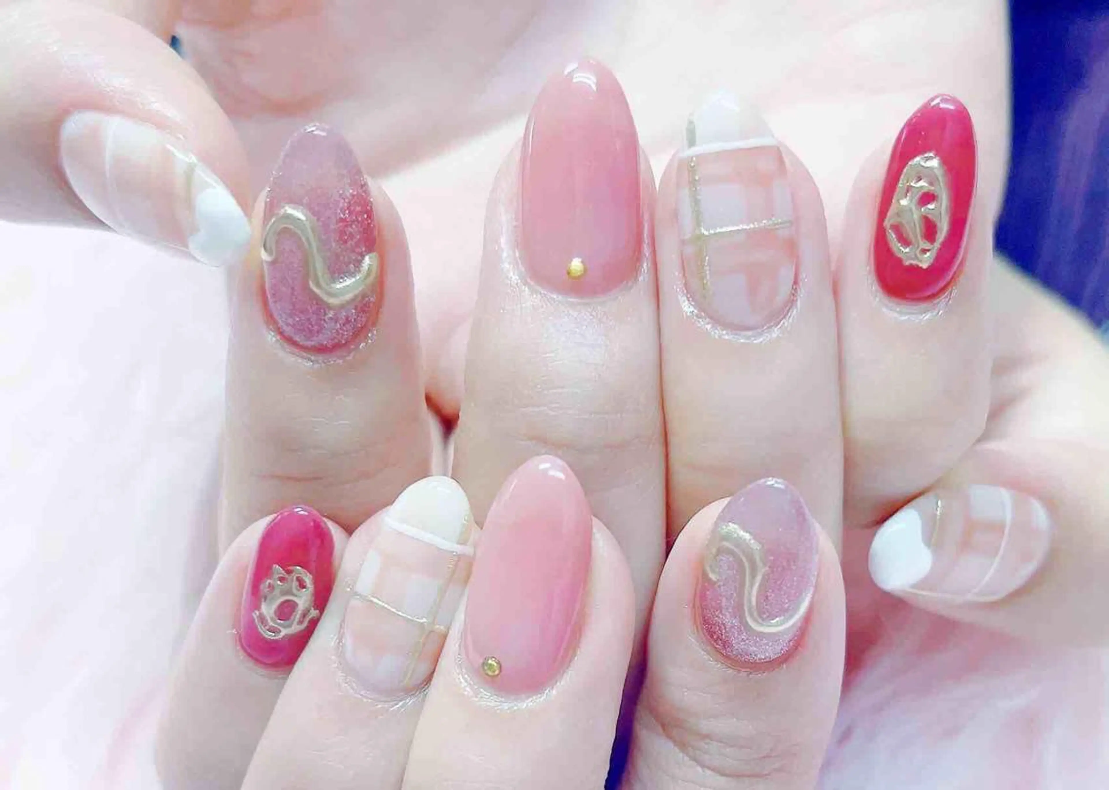 ネイル ハンドネイル MoonNail ユリ🌸のネイルデザイン