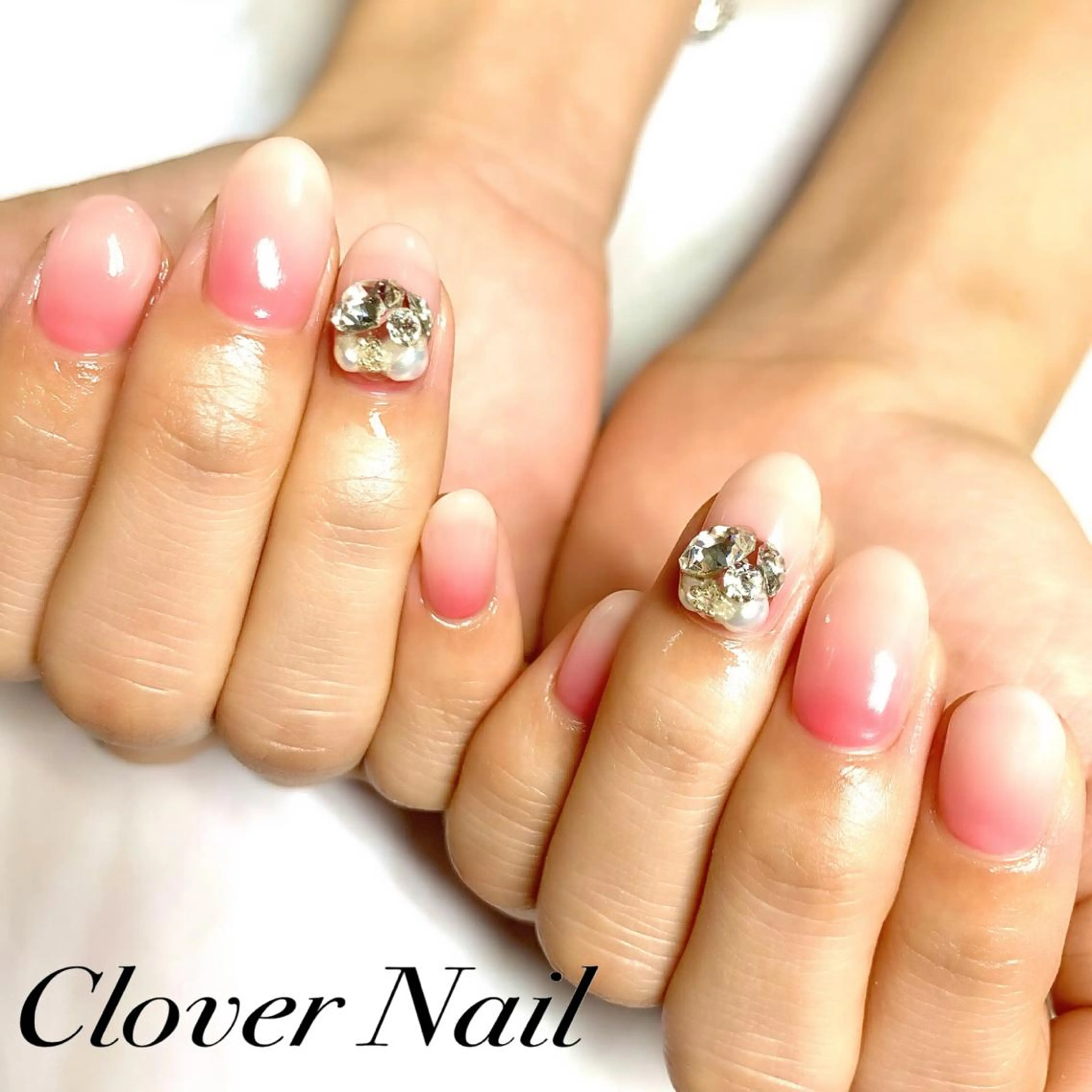 ネイル フットネイル ジェルネイル マグネットネイル ニュアンスネイル パラジェル clover nailのネイルデザイン