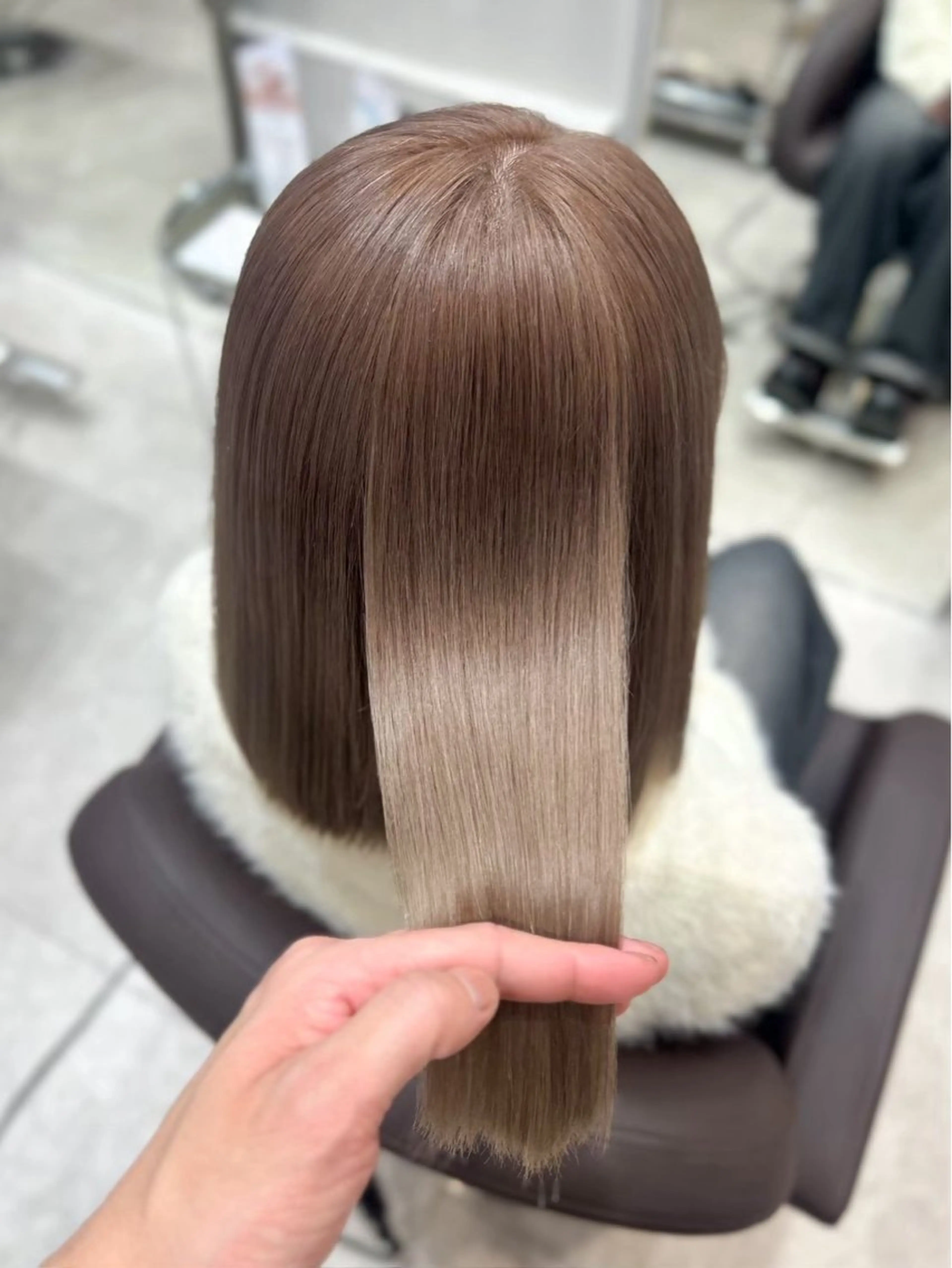 ショート カラー 後藤 こなんのヘアスタイル