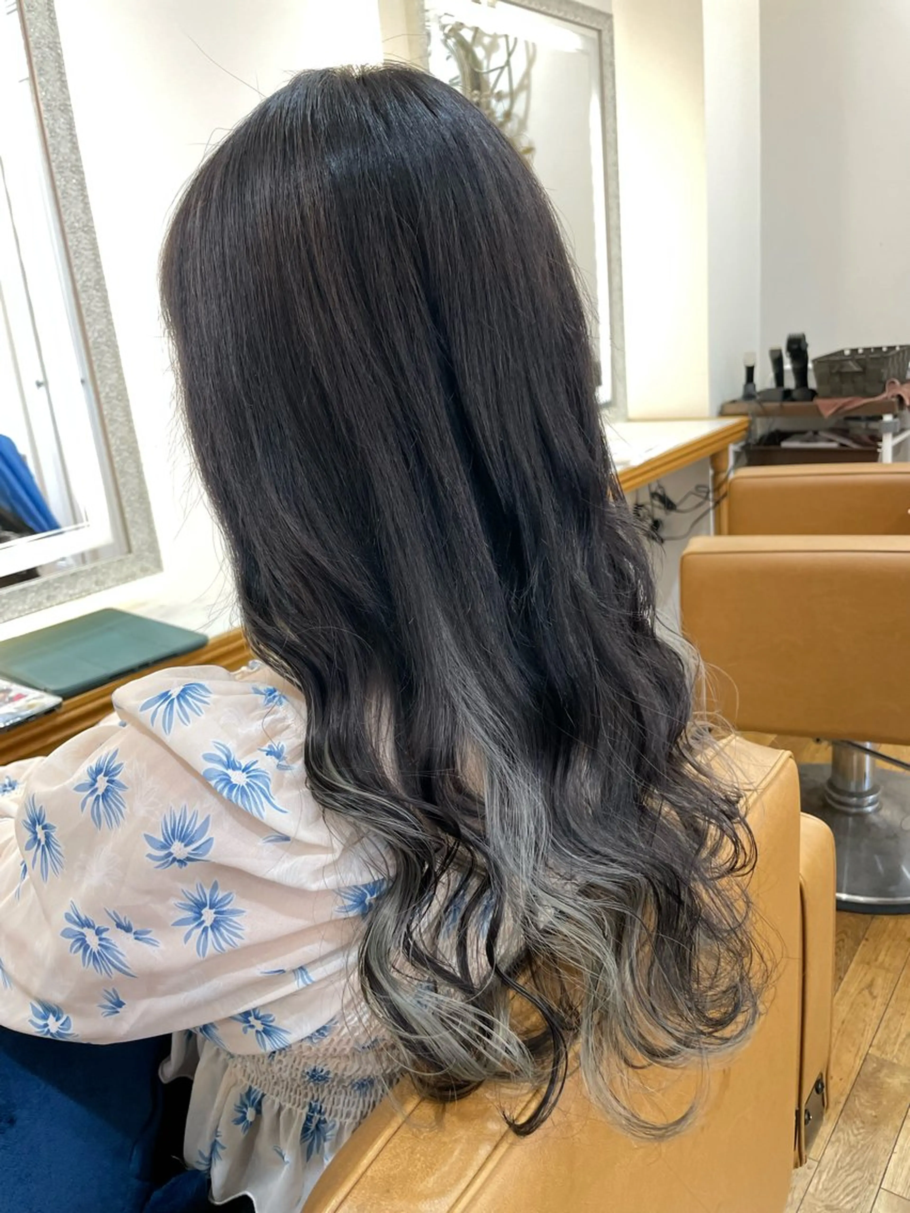 セミロング ヘアカラー トリートメント ブリーチ毛矯正.髪質 改善.髪にドラマをのヘアスタイル