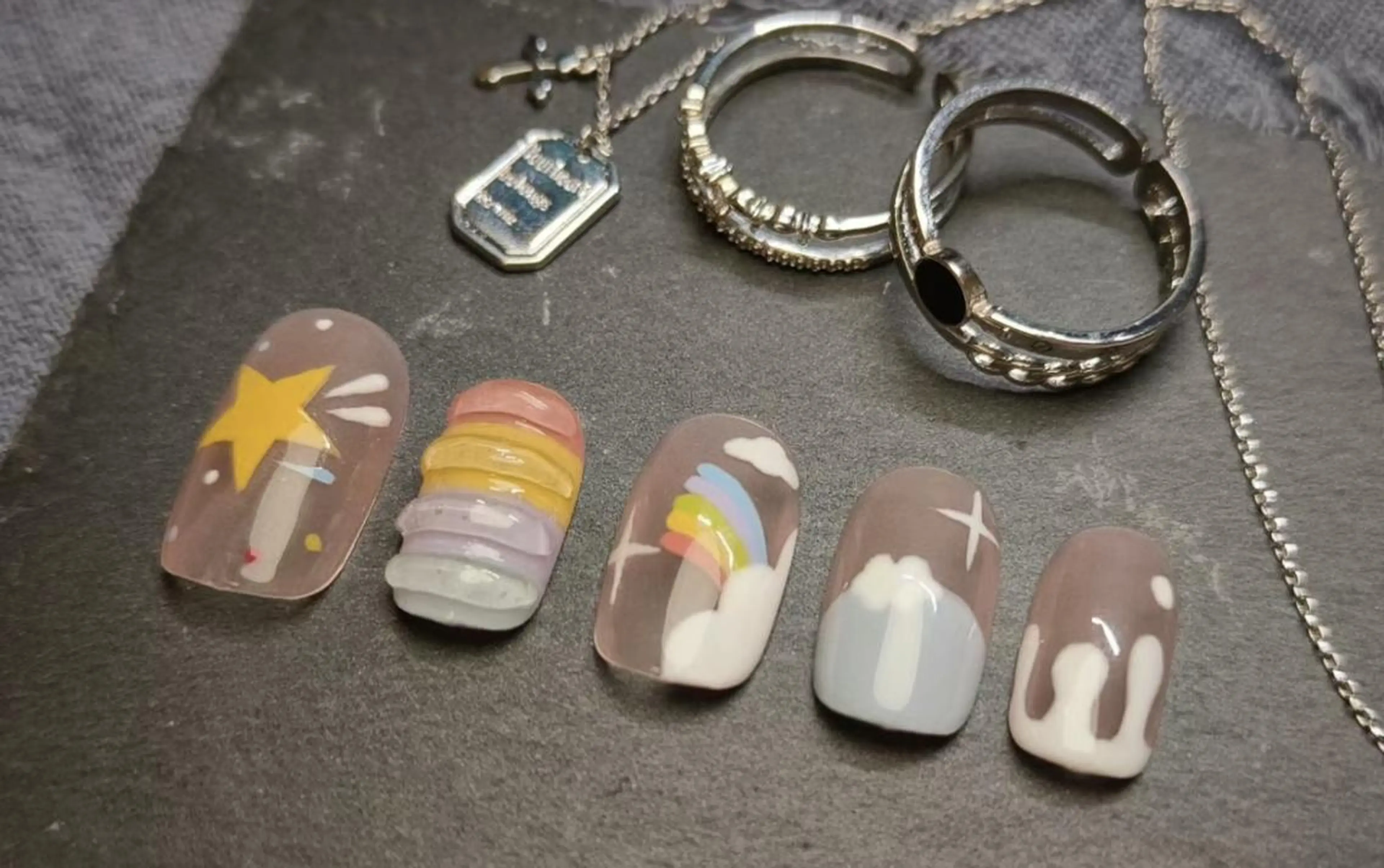 ネイル VIVIAN リサのネイルデザイン