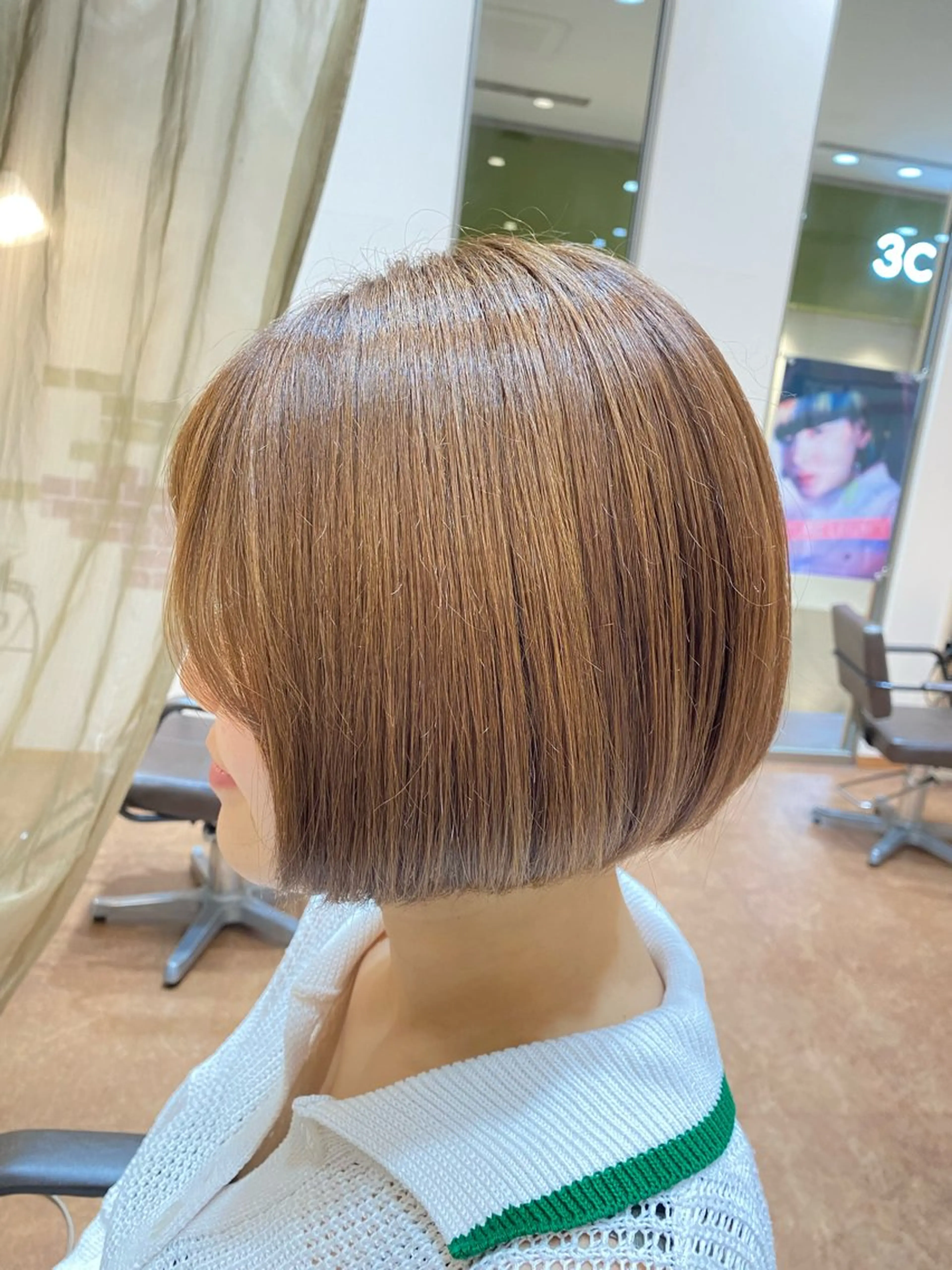 ショート カラー ラベンダーカラー ボブ 顔周りカット レイヤーカット 大川 真奈のヘアスタイル