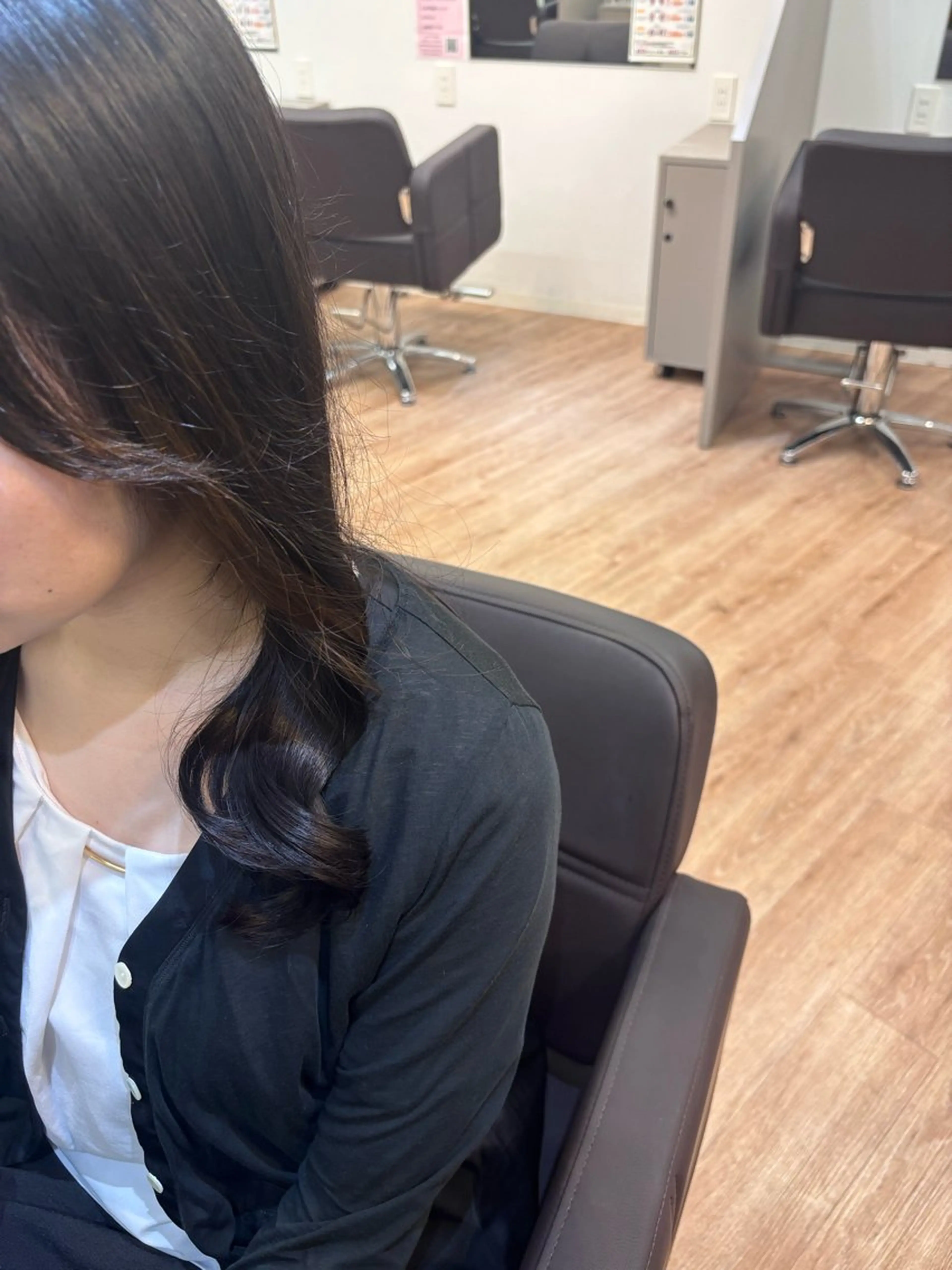 ミディアム パーマ ミディアムパーマ 韓国風ヘア デジタルパーマ momo/レイヤー /デザインカラーのヘアスタイル