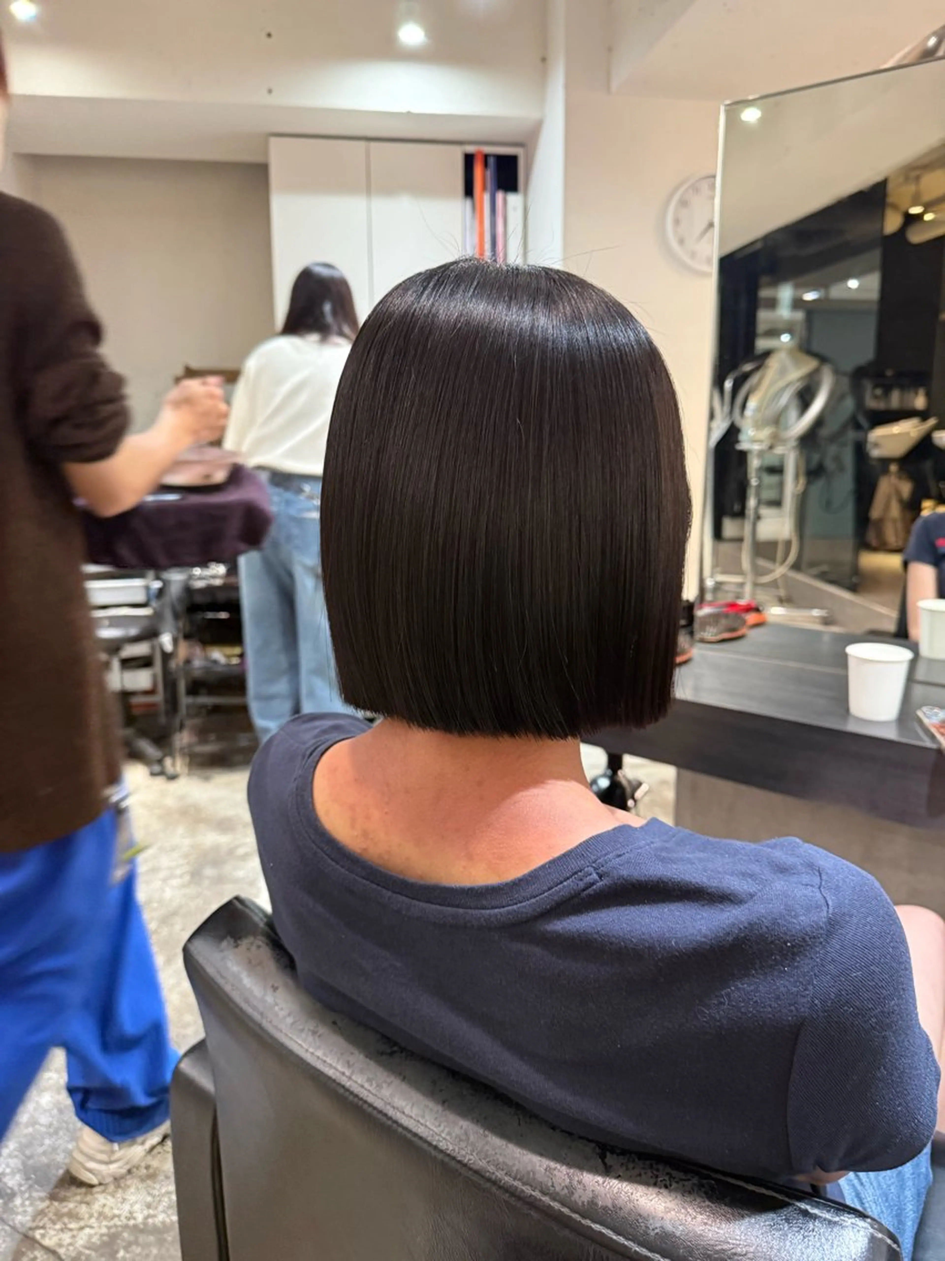 ショート ボブ 🌈レイヤーカット/ ハイトーン🌈タクマのヘアスタイル