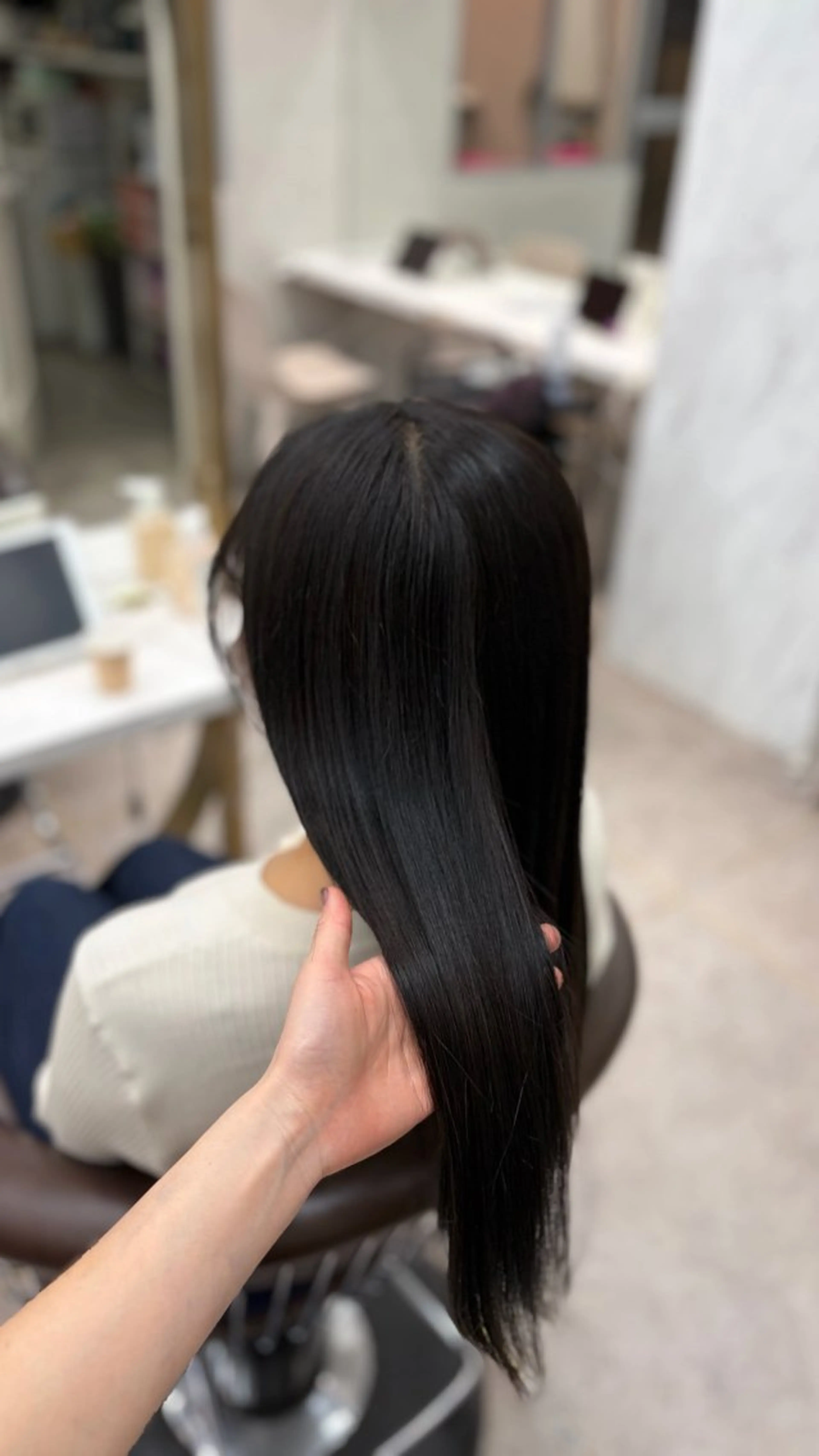 ロング カラー 黒髪 透明感カラー ヘアカラー 坂上 実里のヘアスタイル