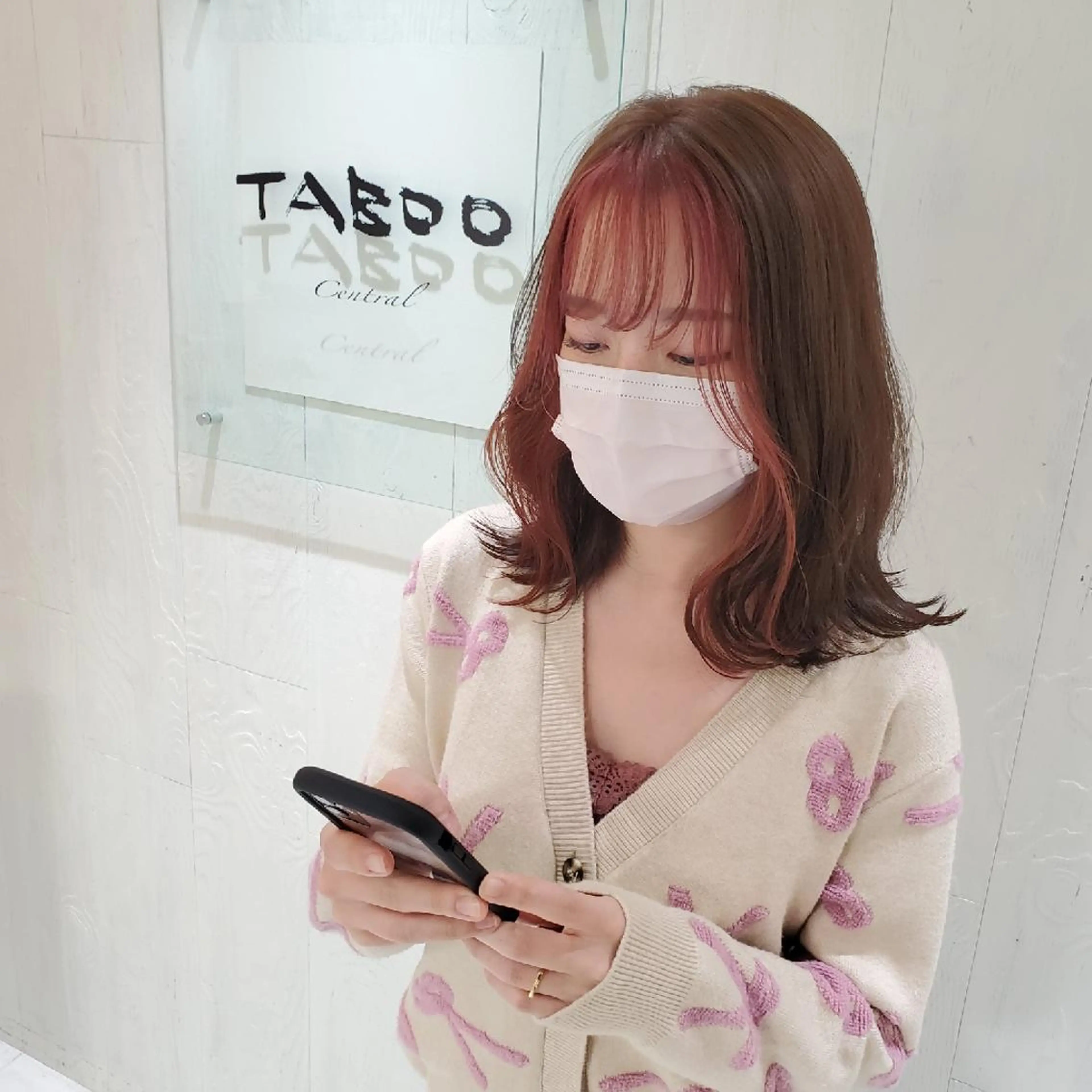 ミディアム カラー インナーカラー ピンクカラー ヘアカラー トリートメント レイヤーカット/ ウルフカット/大橋 のヘアスタイル