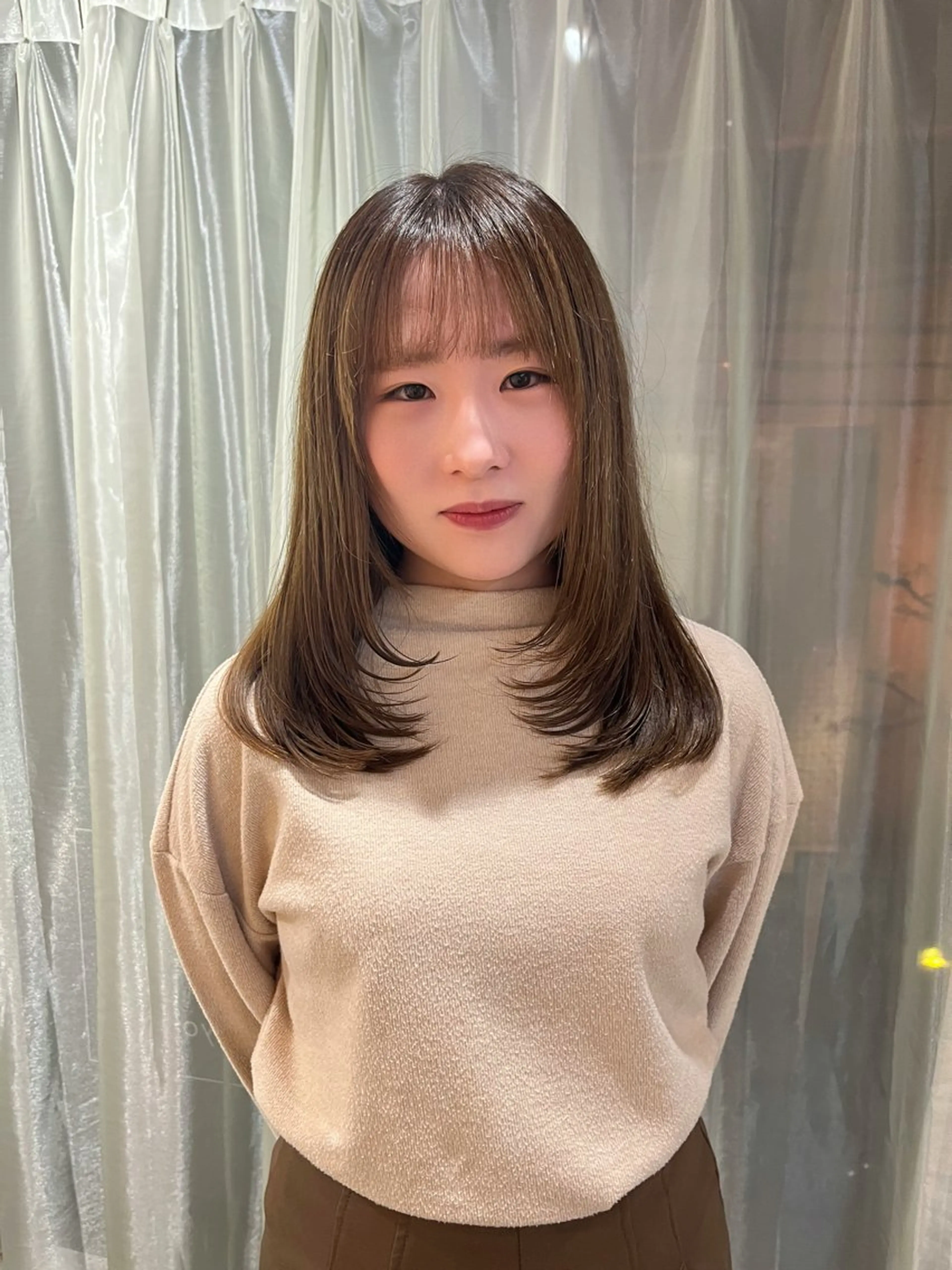 ミディアム レイヤーカット カット 三浦 ふたばのヘアスタイル