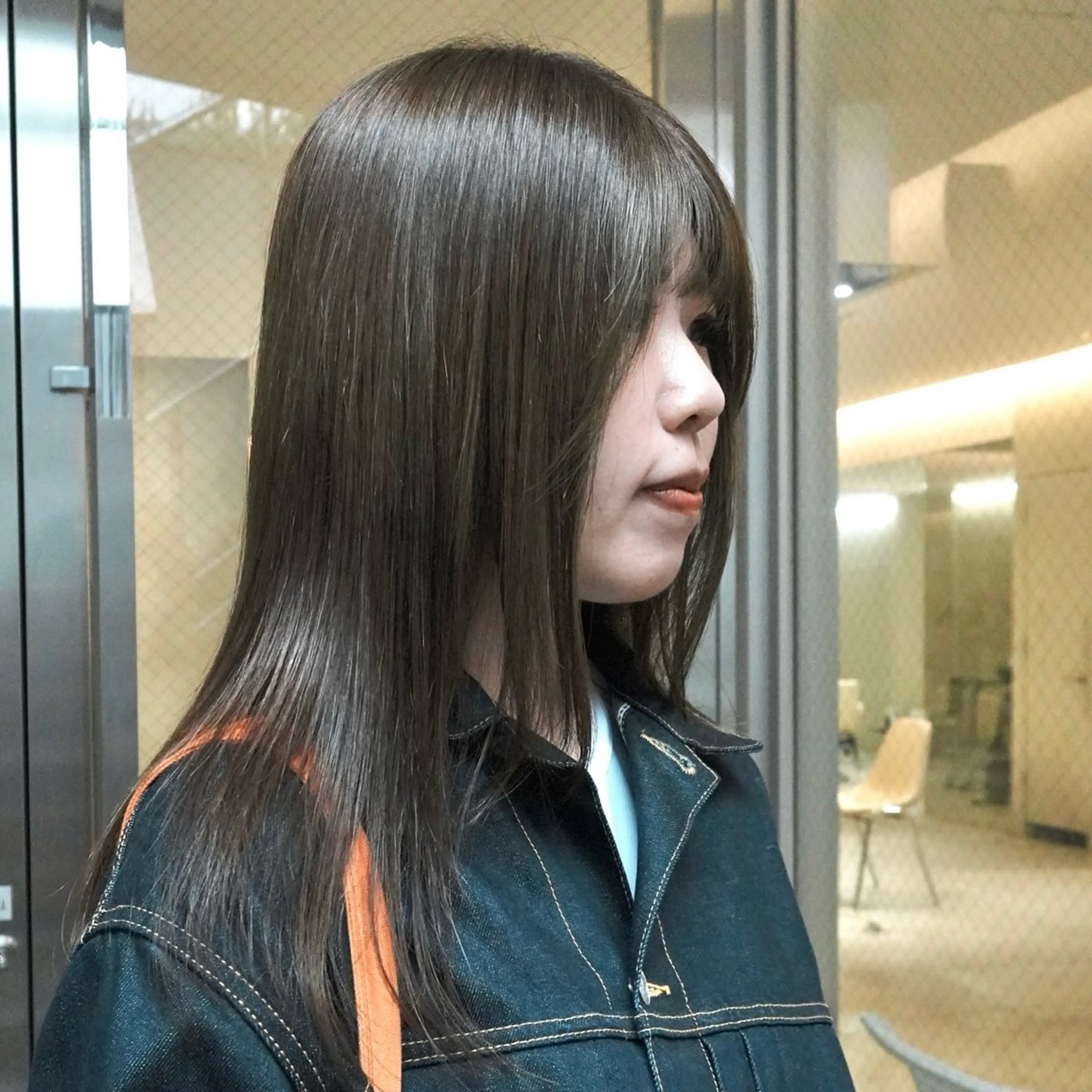 セミロング カラー ベージュカラー ブリーチ ヘアカラー SYAN所属・レイヤーカット🪄 ヘアセット🪄シホのヘアスタイル