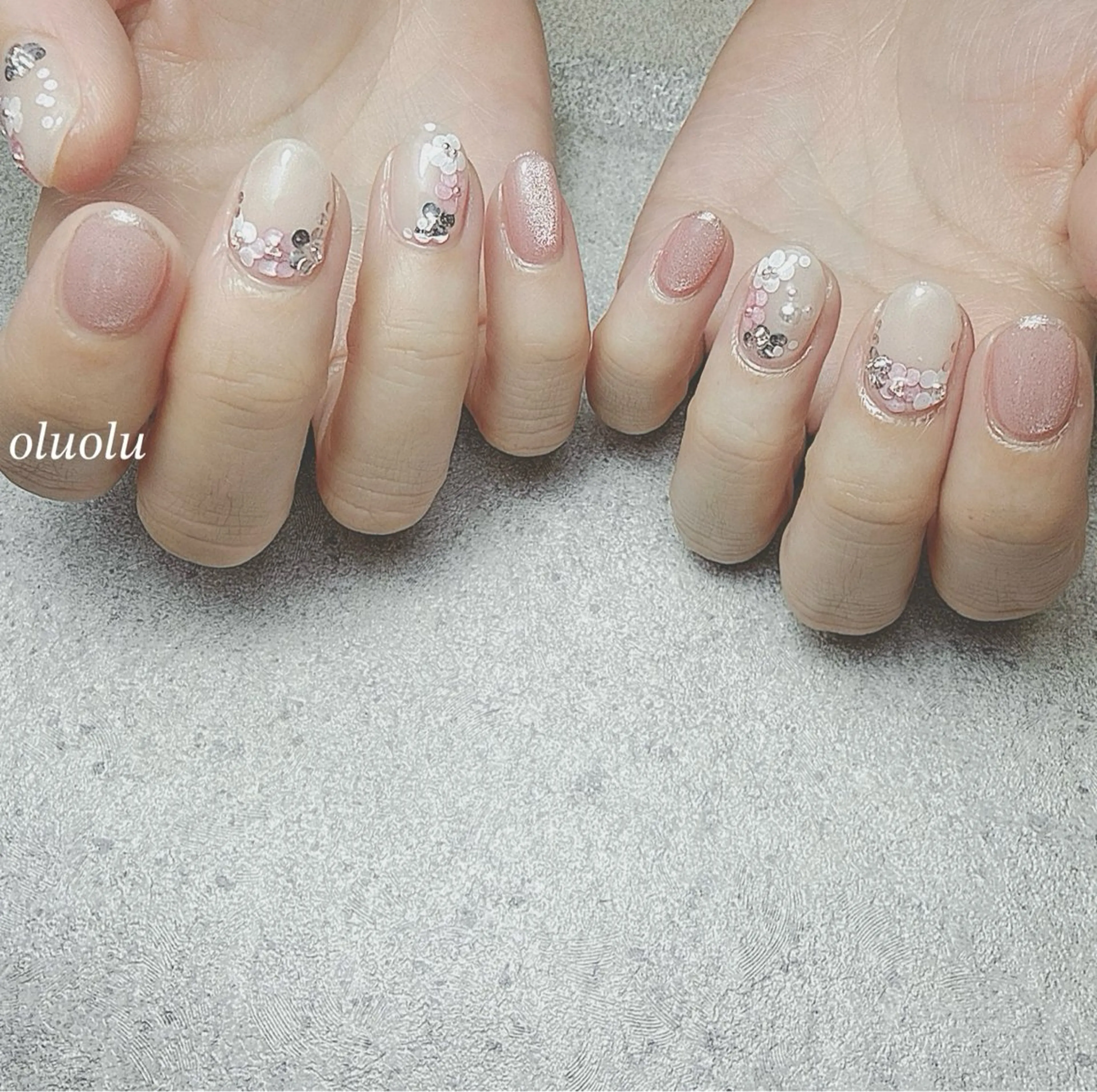 ネイル フラワーネイル ホログラムネイル マグネットネイル ピンク 春ネイル ハンドネイル 大村 紬華のネイルデザイン