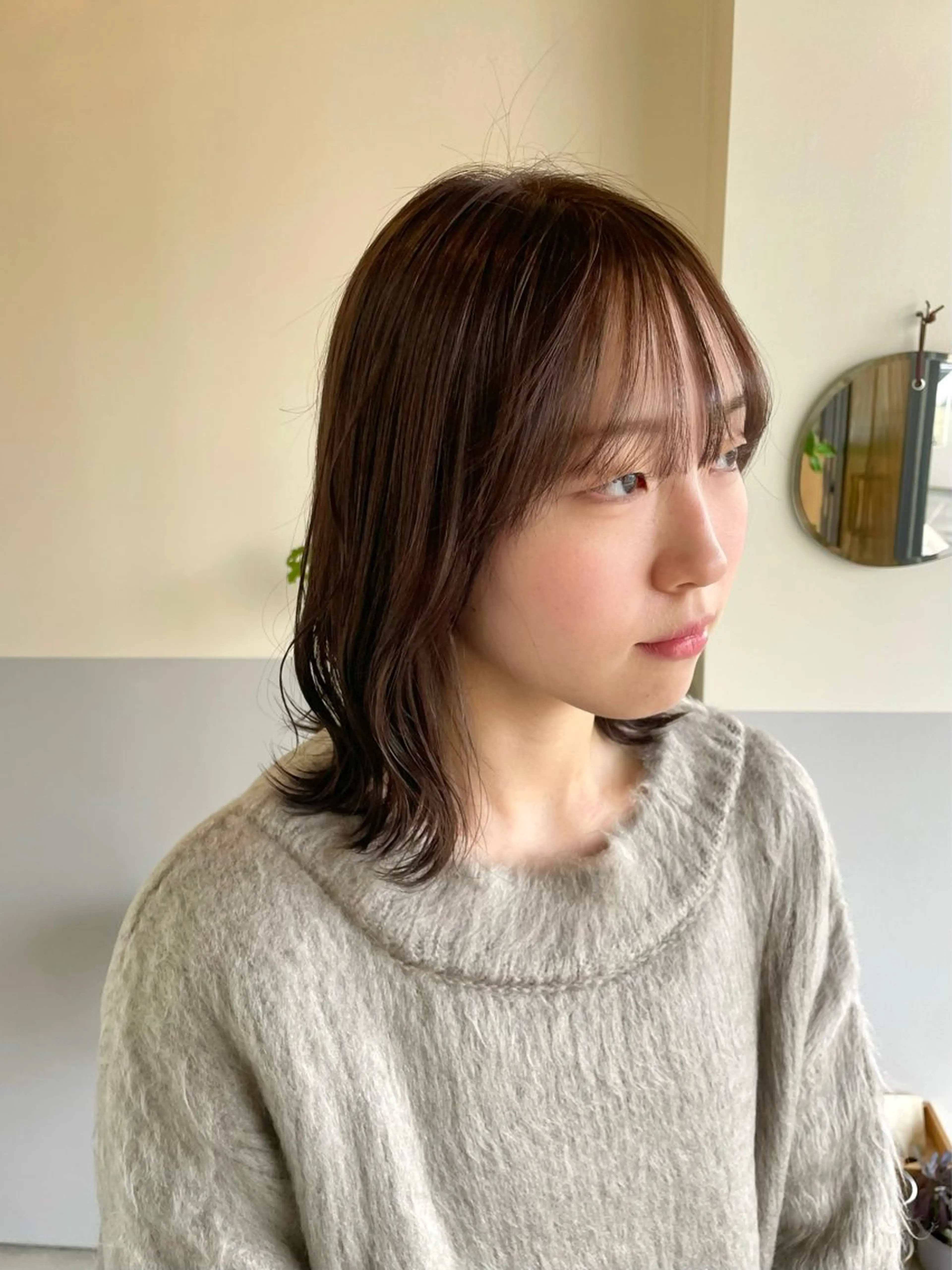 ミディアム 小久保 里紗のヘアスタイル