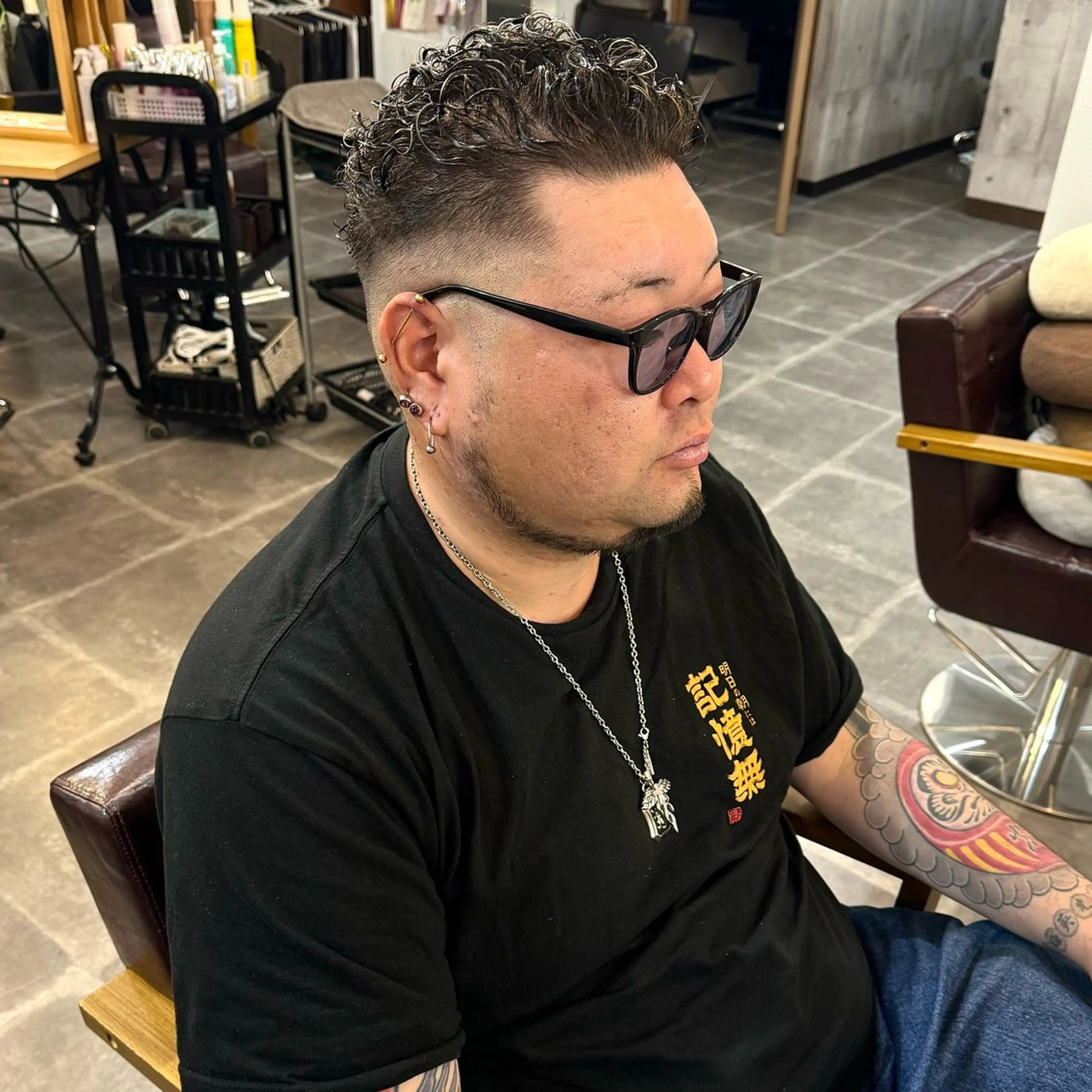 ショート カラー パーマ メンズ 高橋 宏輔のヘアスタイル