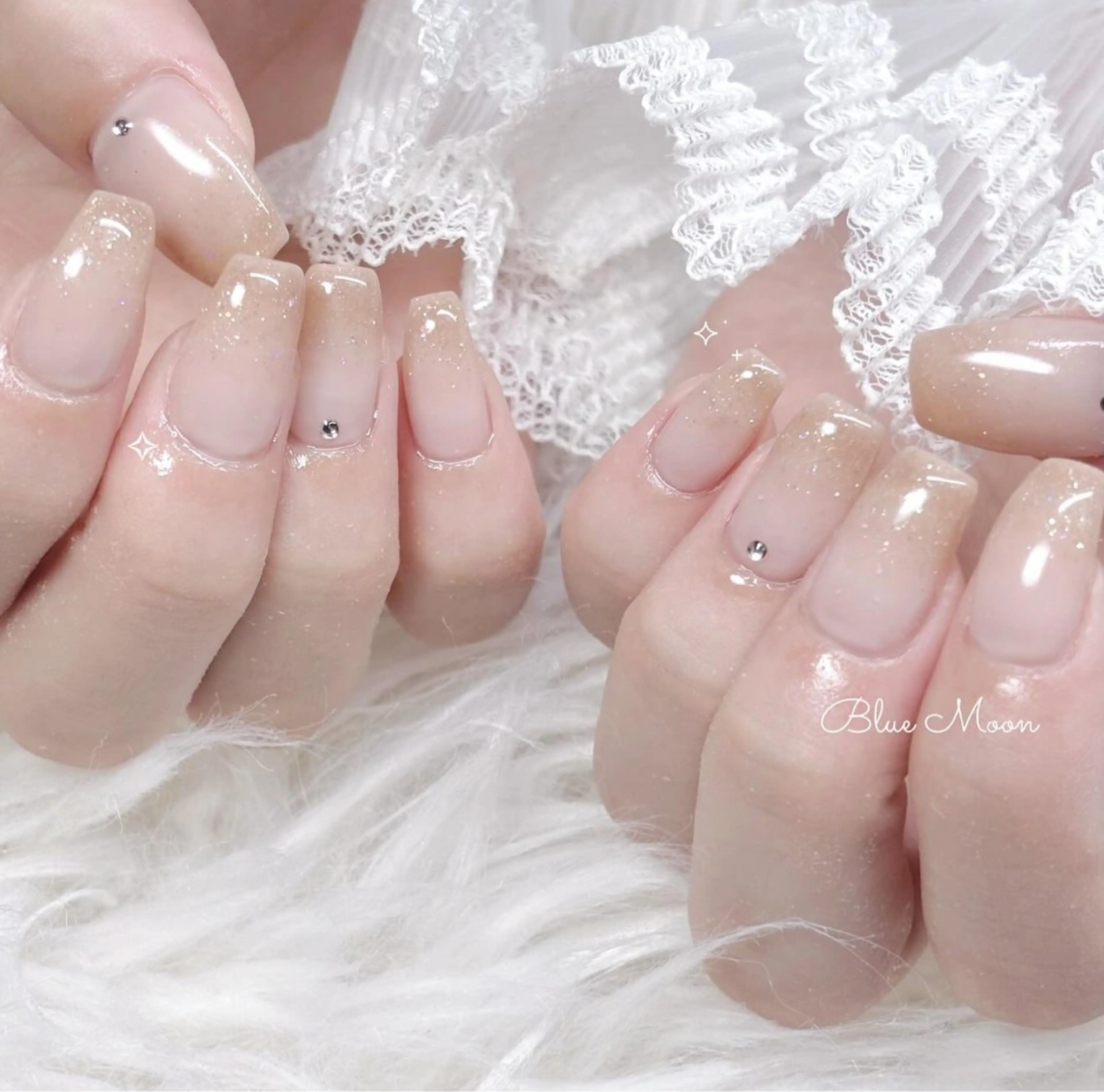 ネイル ストーンネイル ハンドネイル ハンドケア nail salon Blue Moonのネイルデザイン