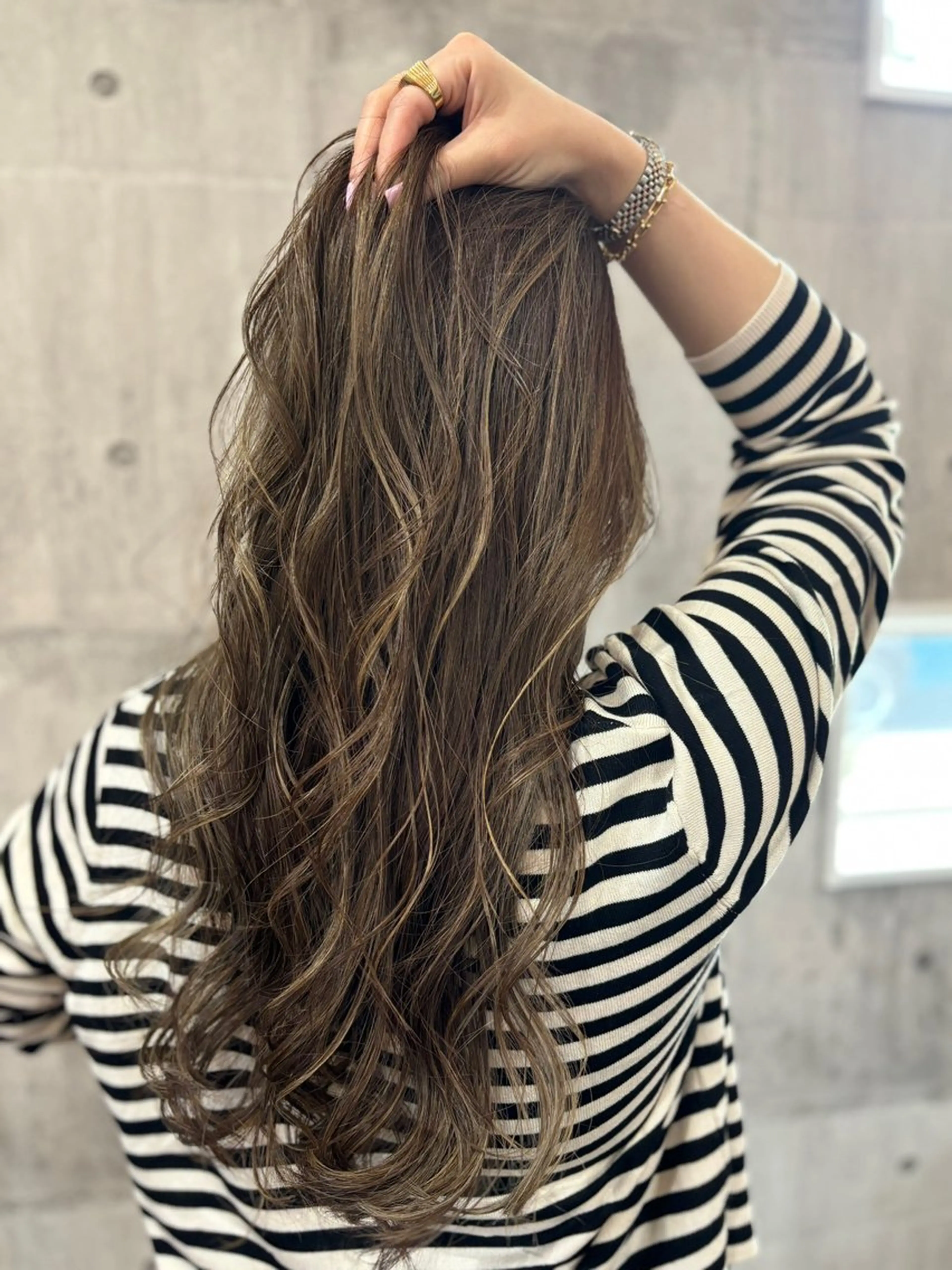 ロング ハイライト カット ヘアカラー yoshihara yuukiのヘアスタイル