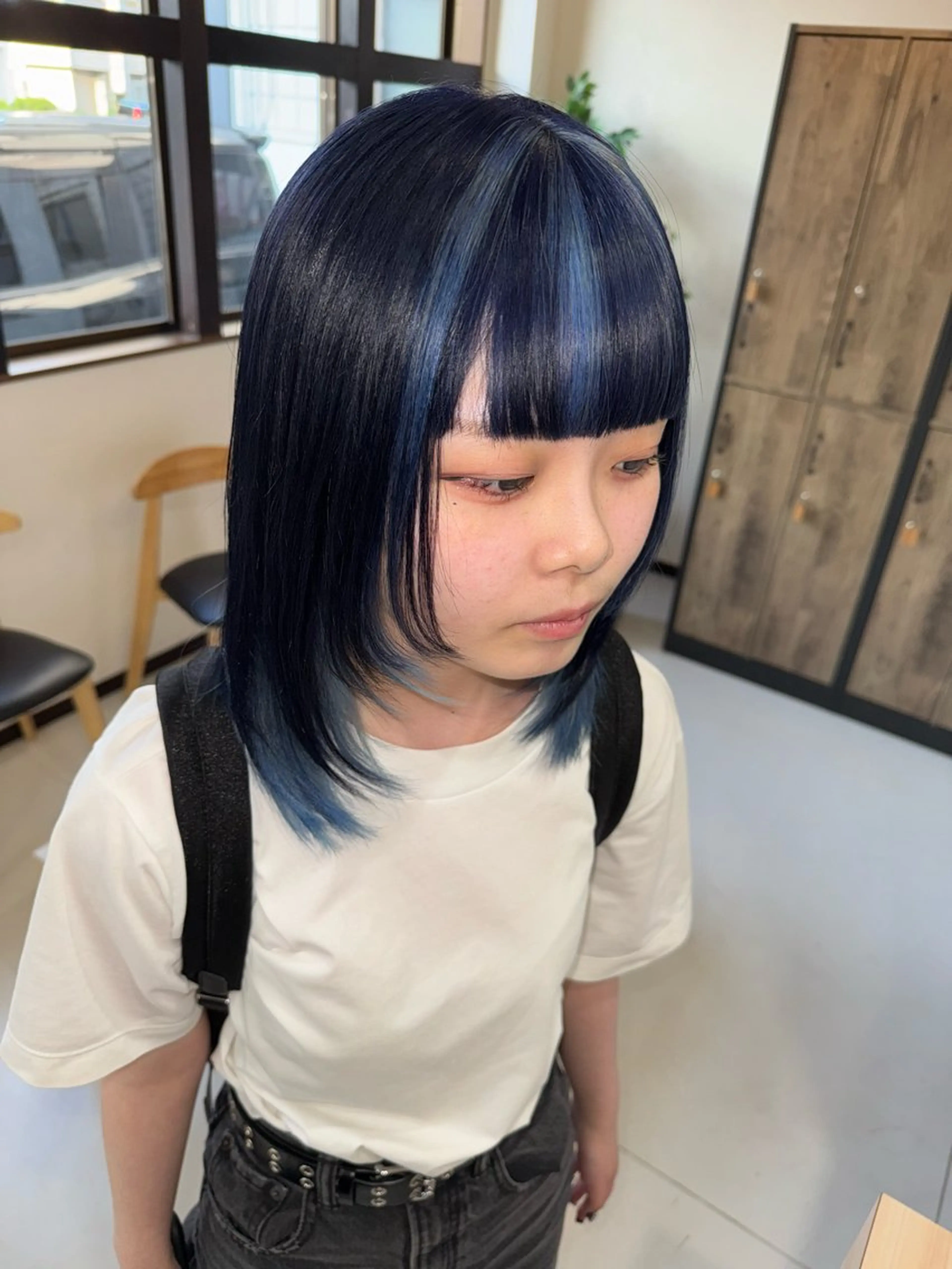 セミロング ヘアカラー 手塚 麗のヘアスタイル