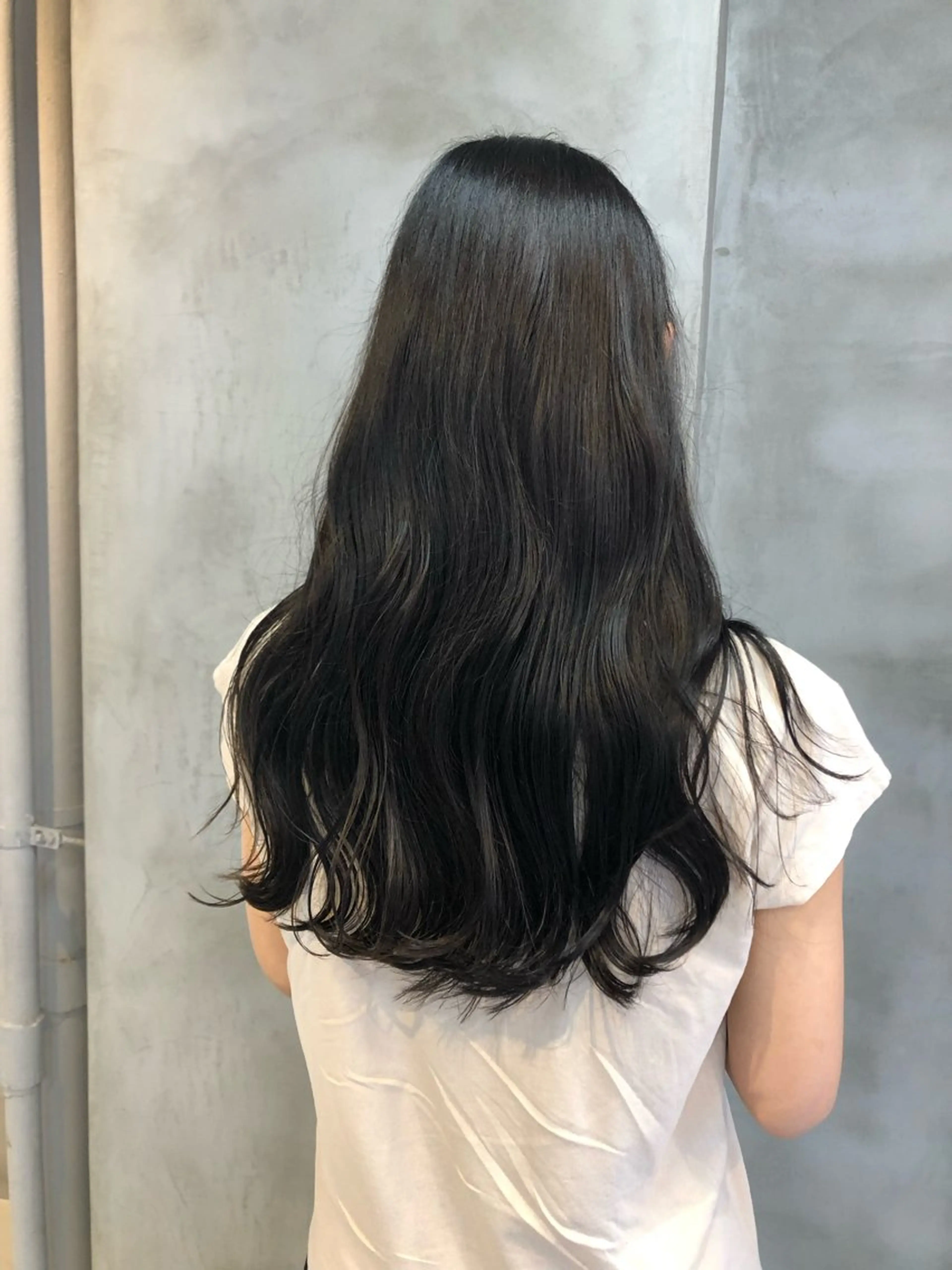 セミロング カラー ヘアアレンジ 黒髪 レイヤーカット カット ヘアカラー トリートメント ショートヘア原宿 fifth コシのヘアスタイル