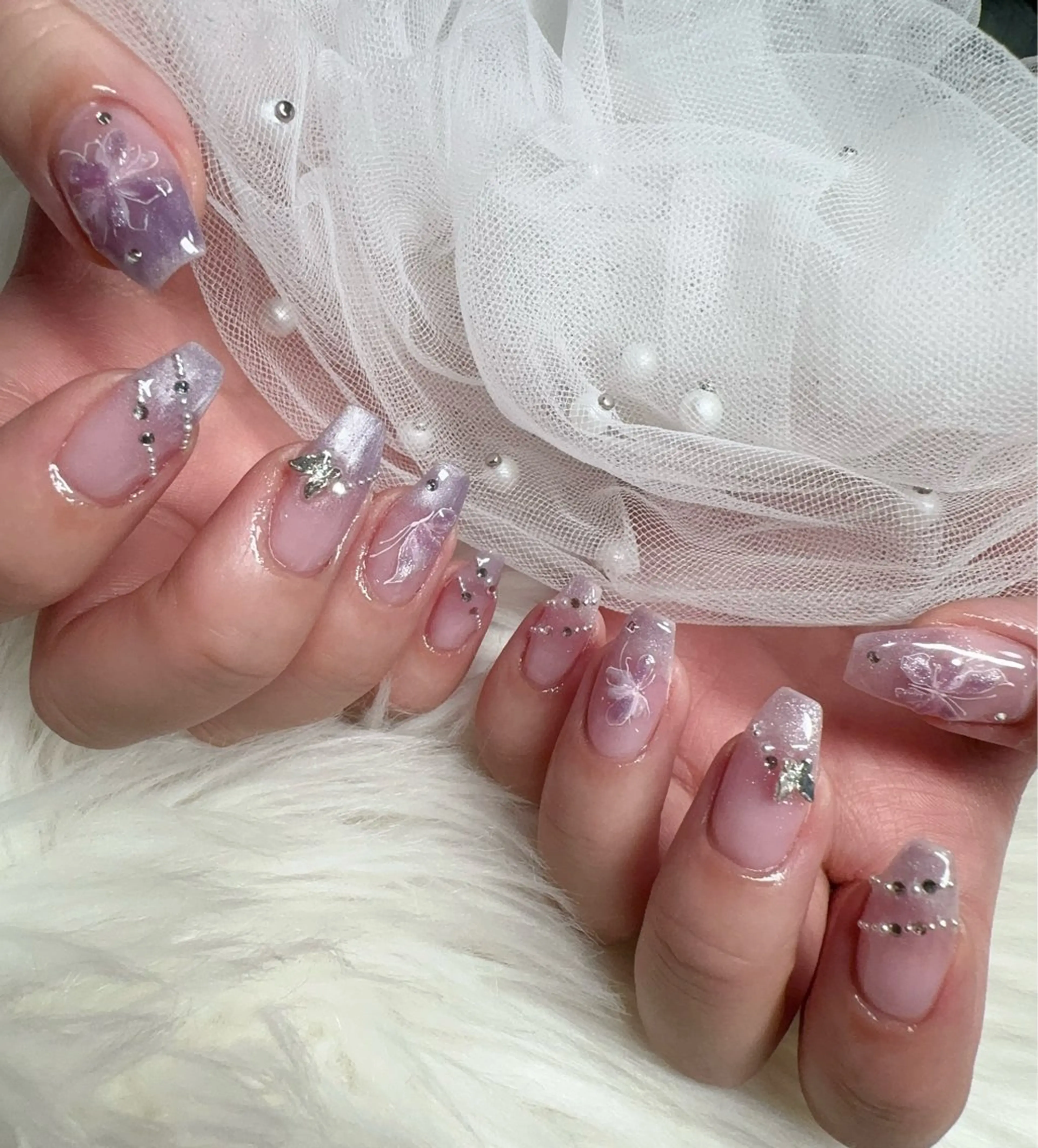 ネイル ハンドネイル &ME ネイルサロンのネイルデザイン