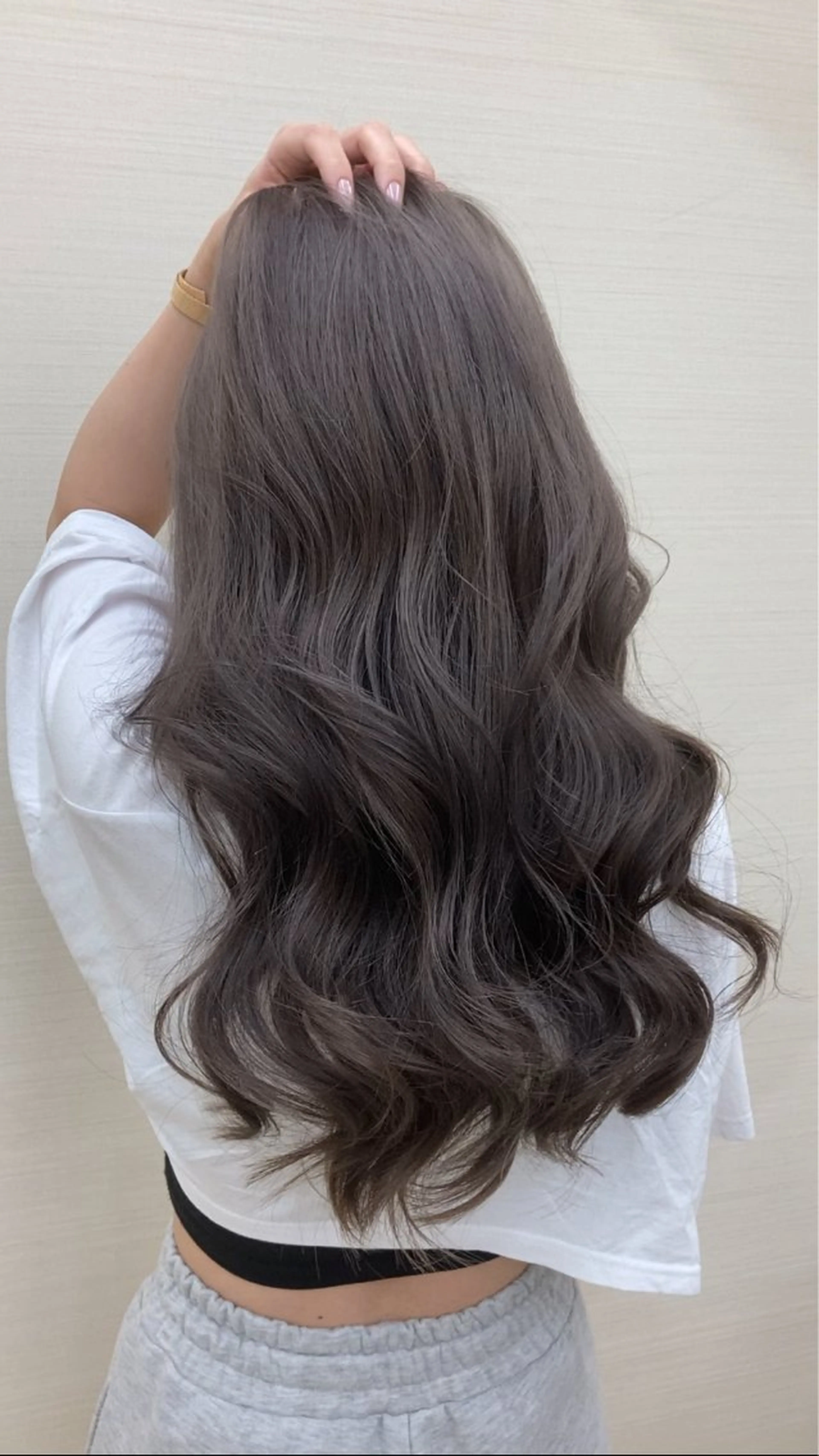 ロング カラー 韓国×海外レイヤー/ ISSEIのヘアスタイル