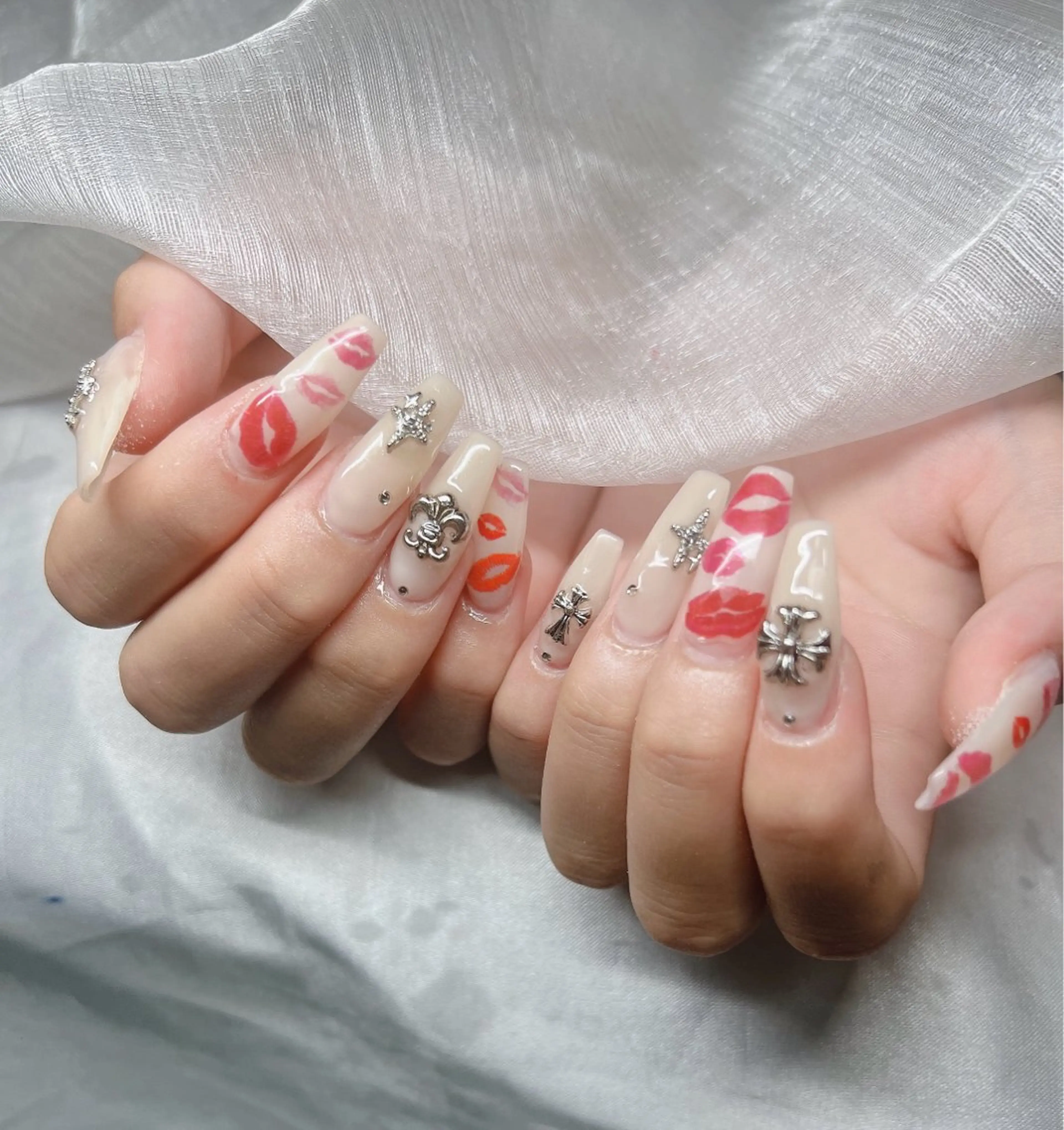 ネイル ハンドネイル Lee Nailsのネイルデザイン