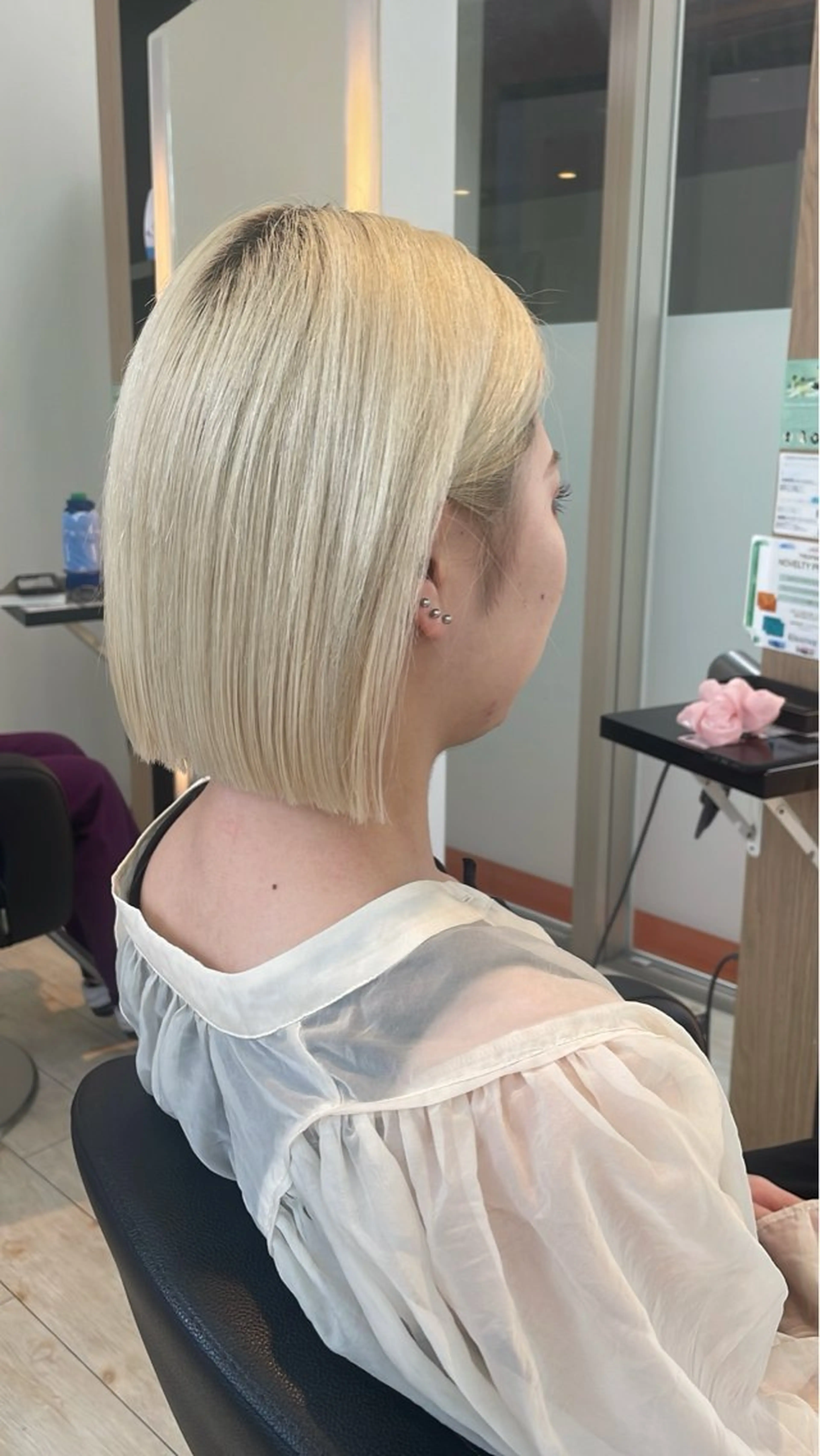 ショート ボブ 髪質改善 トリートメント カット トリートメント ブリーチ/髪質改善/ ハイトーン/暖色のヘアスタイル