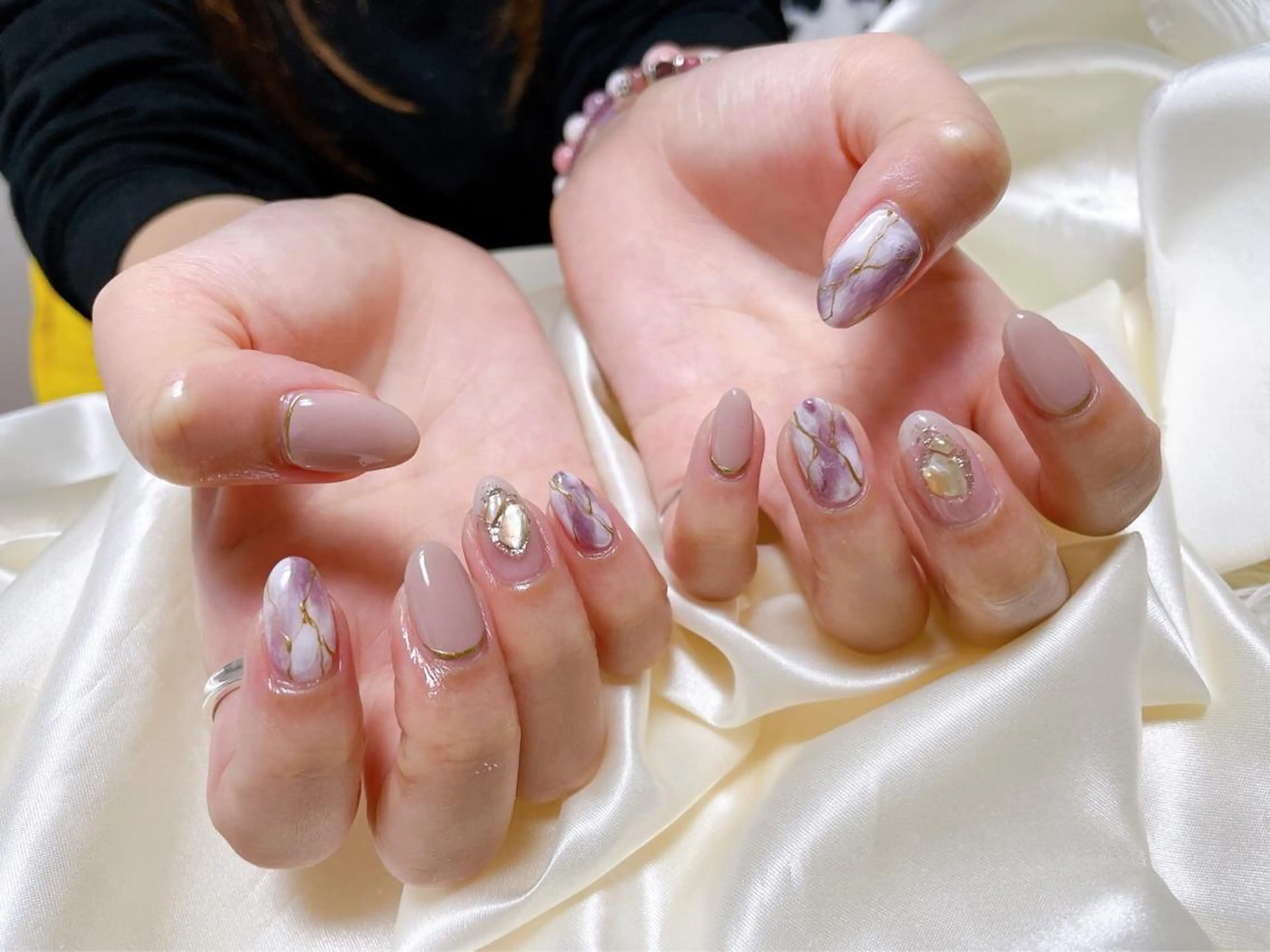 ネイル 大理石ネイル(マーブル) ハンドネイル kiki nail &brow二子玉川の眉毛・アイブロウイメージ