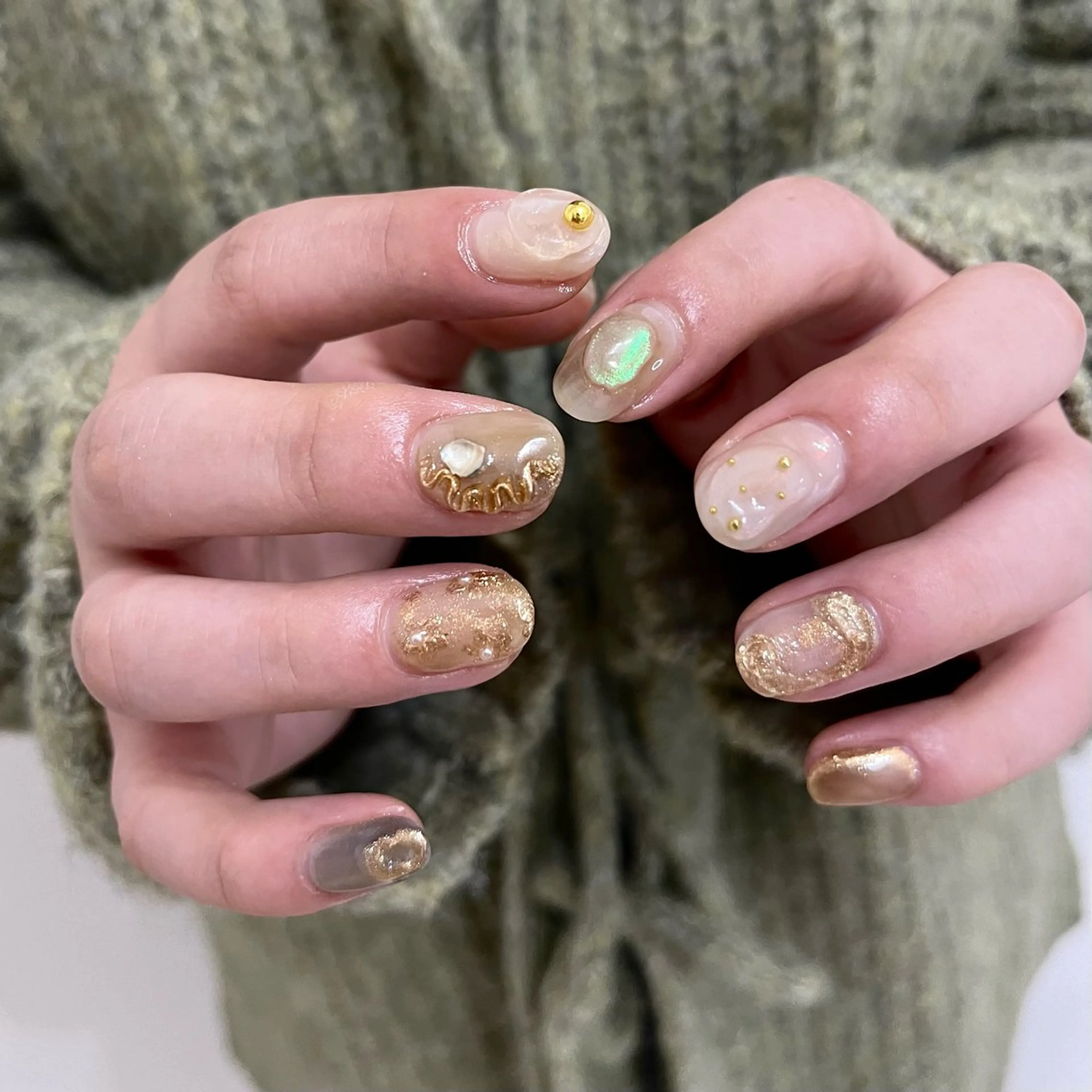 ネイル 成人式 グリーン ハンドネイル vegh. nail／阿波座のネイルデザイン