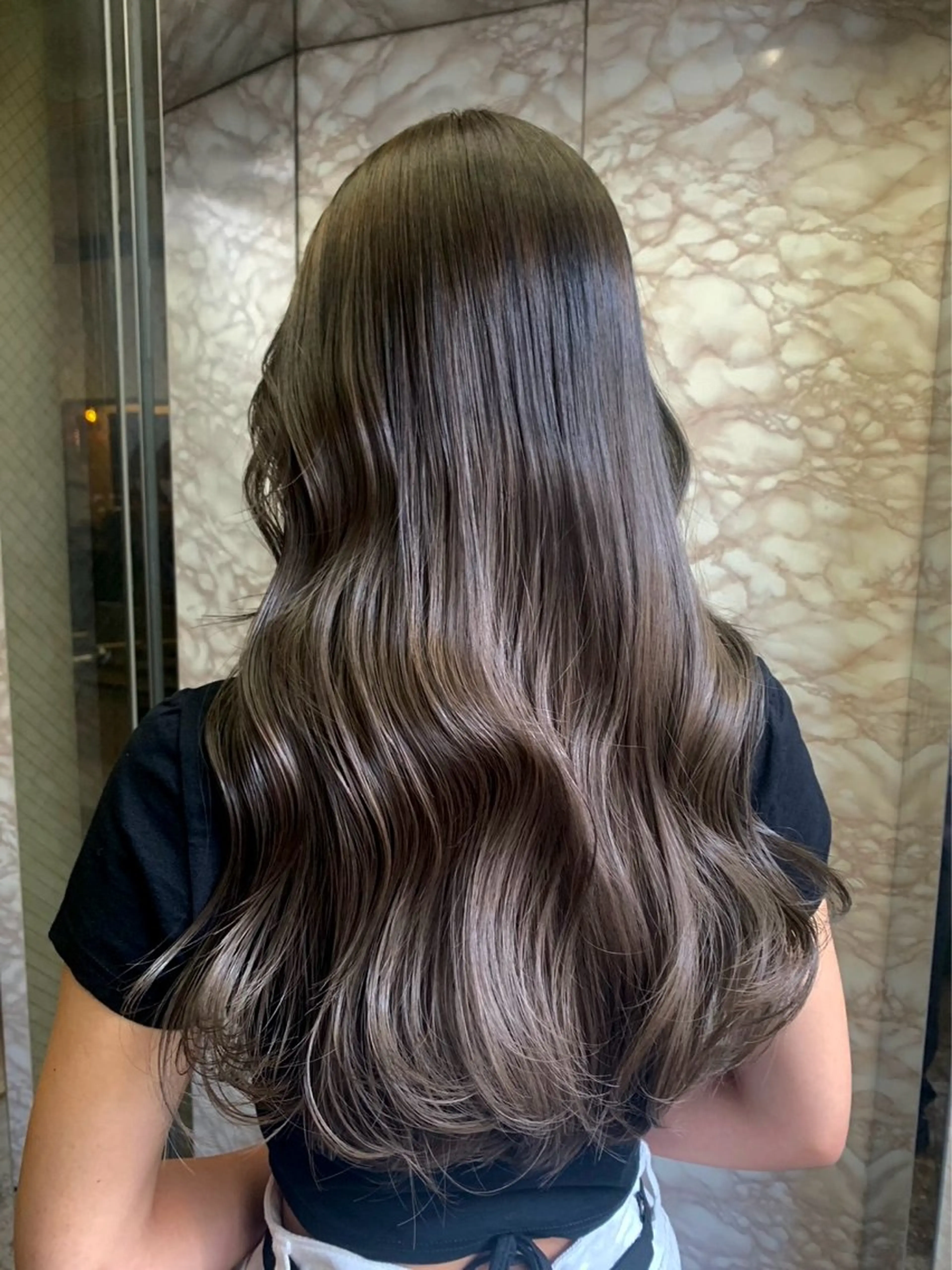 ロング カラー ヘアカラー トリートメント オリーブベージュ 🫒🩶Rianaのヘアスタイル