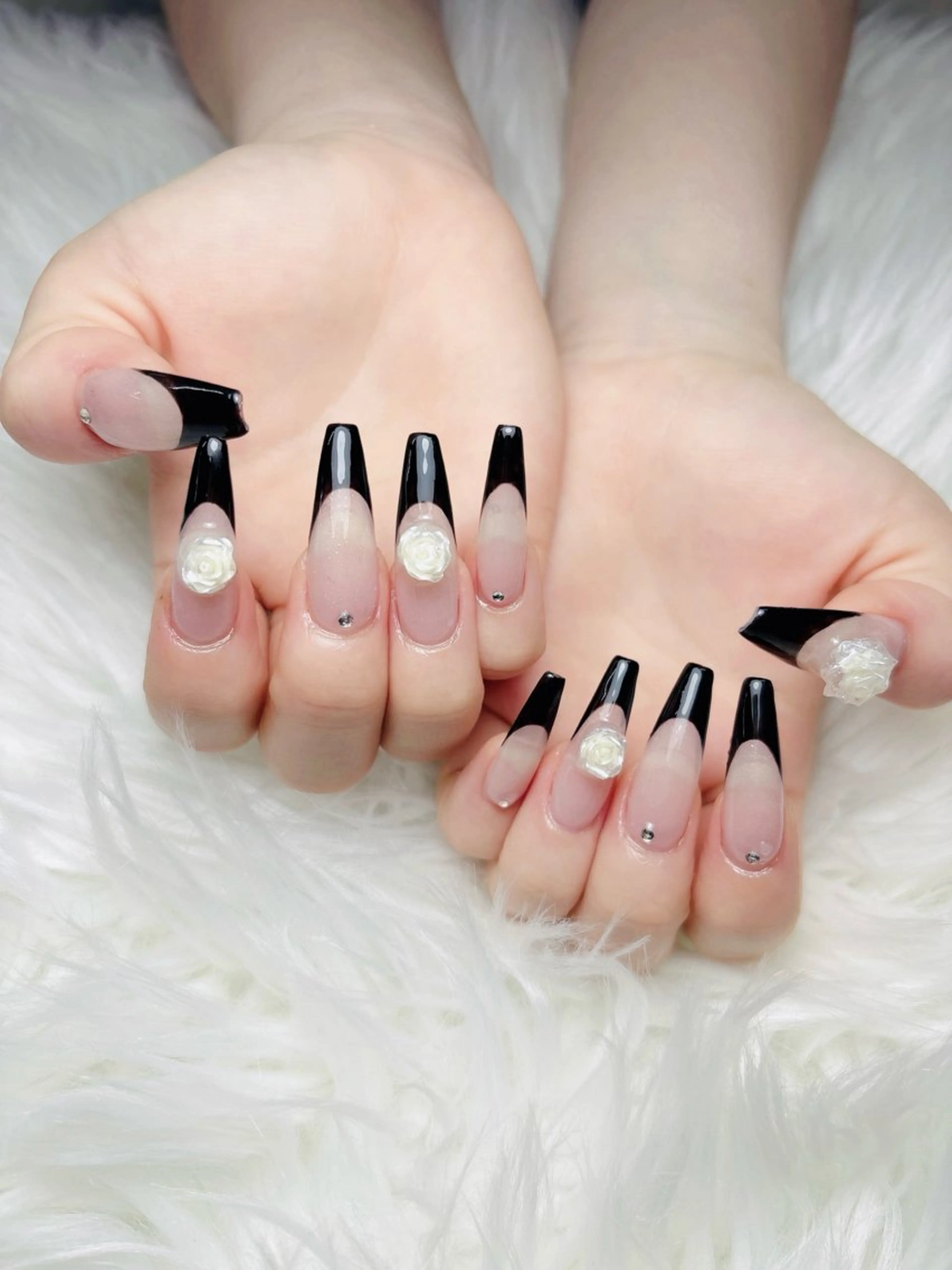 ネイル W&nail  slon所属・W·mai nail 関内のネイルデザイン