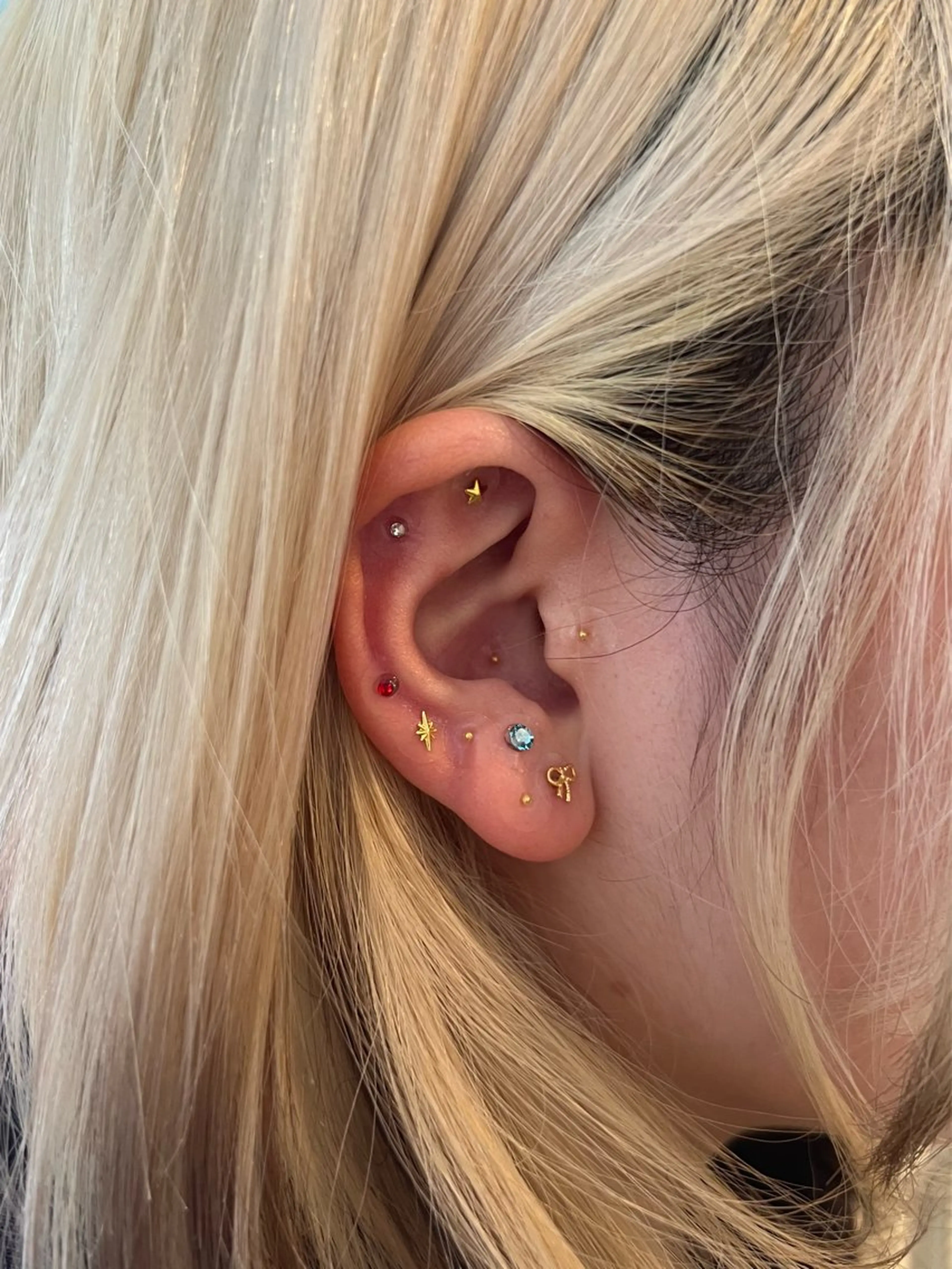 ✴︎耳つぼジュエリー✴︎両耳20粒までの写真