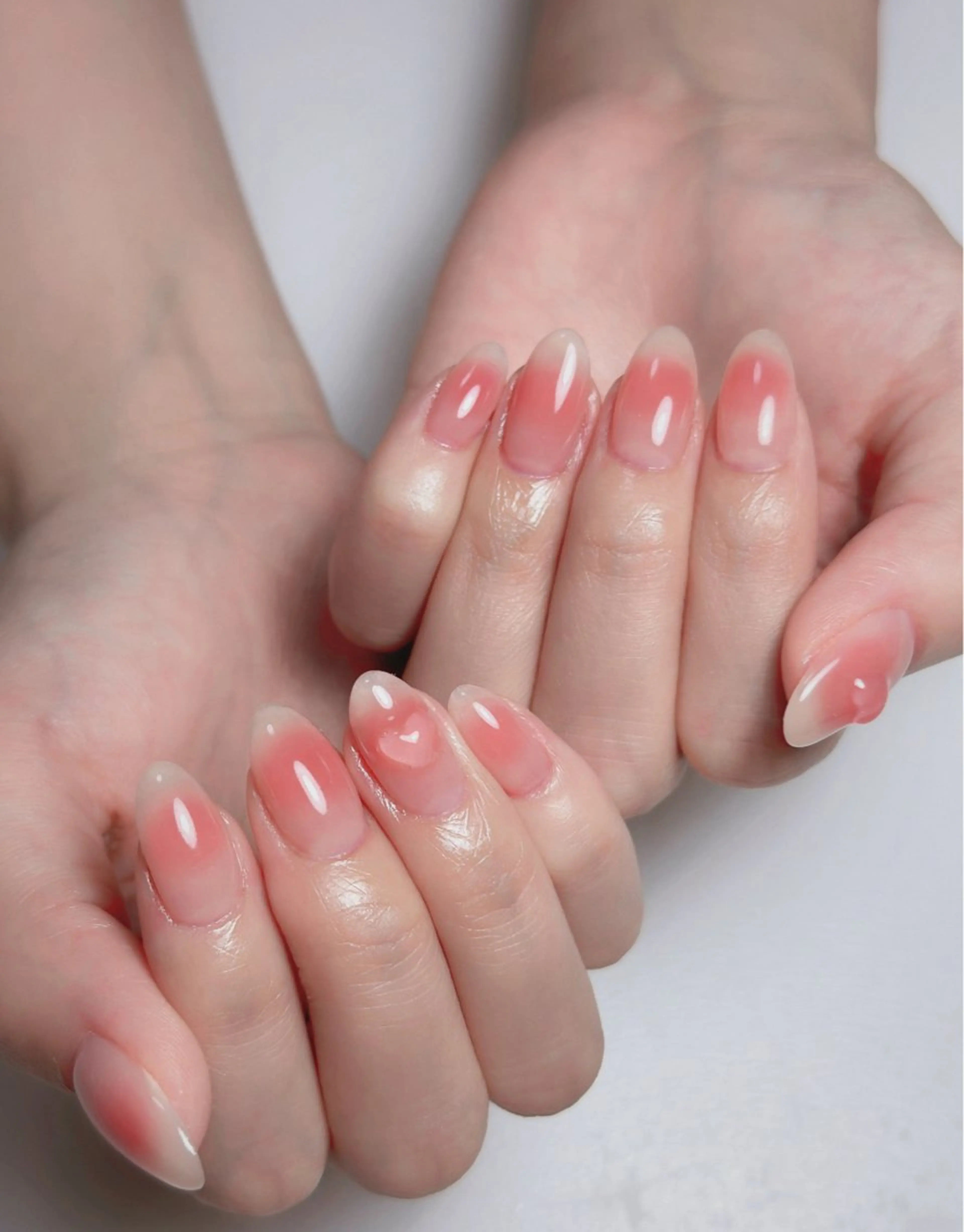 ネイル オーロラネイル 長さ出し フットネイル ラメ(グリッター) ラメグラデーション ハンドネイル 👍thumbs up nail👍のネイルデザイン