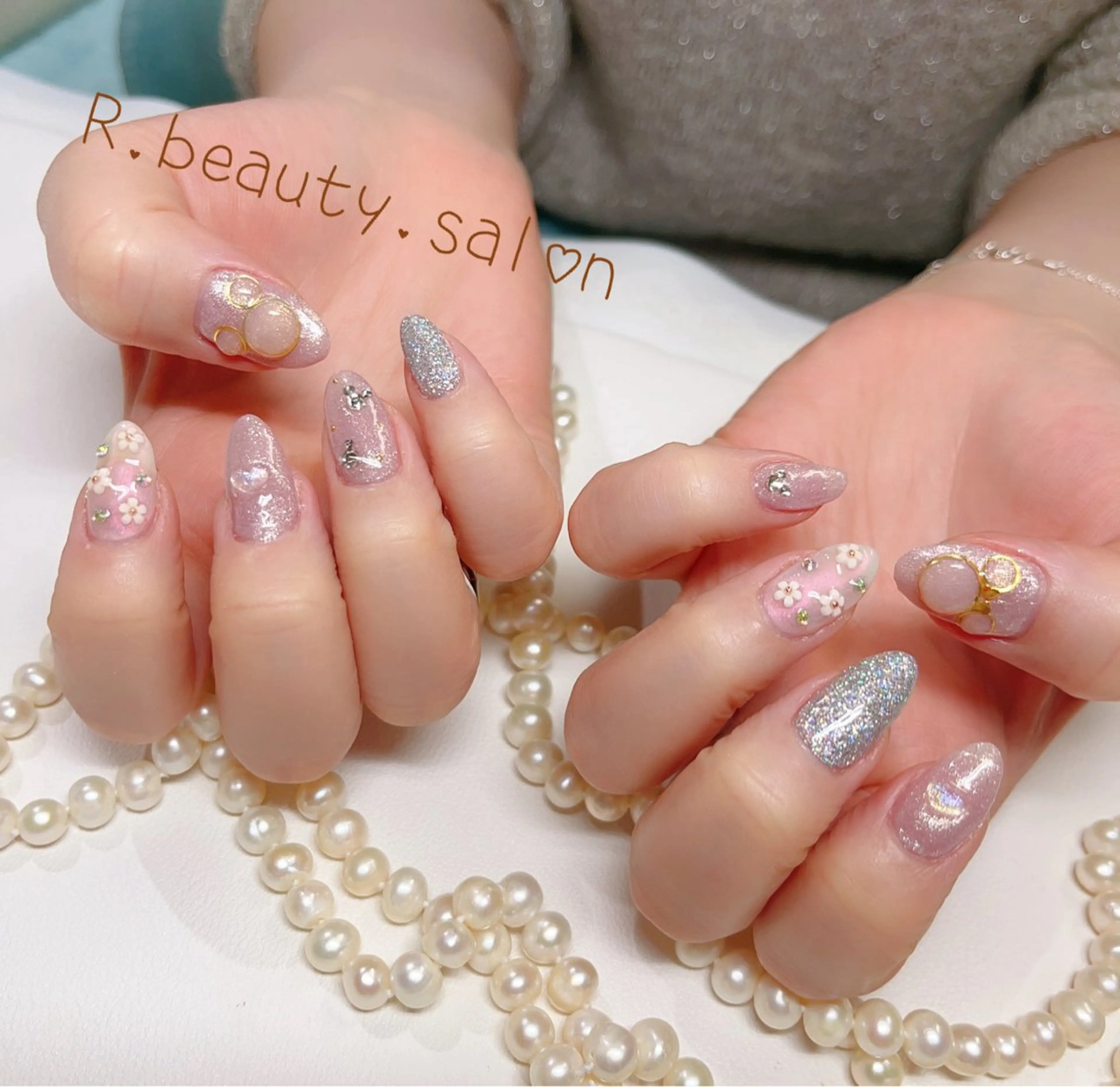 ネイル R.beauty サロンのネイルデザイン