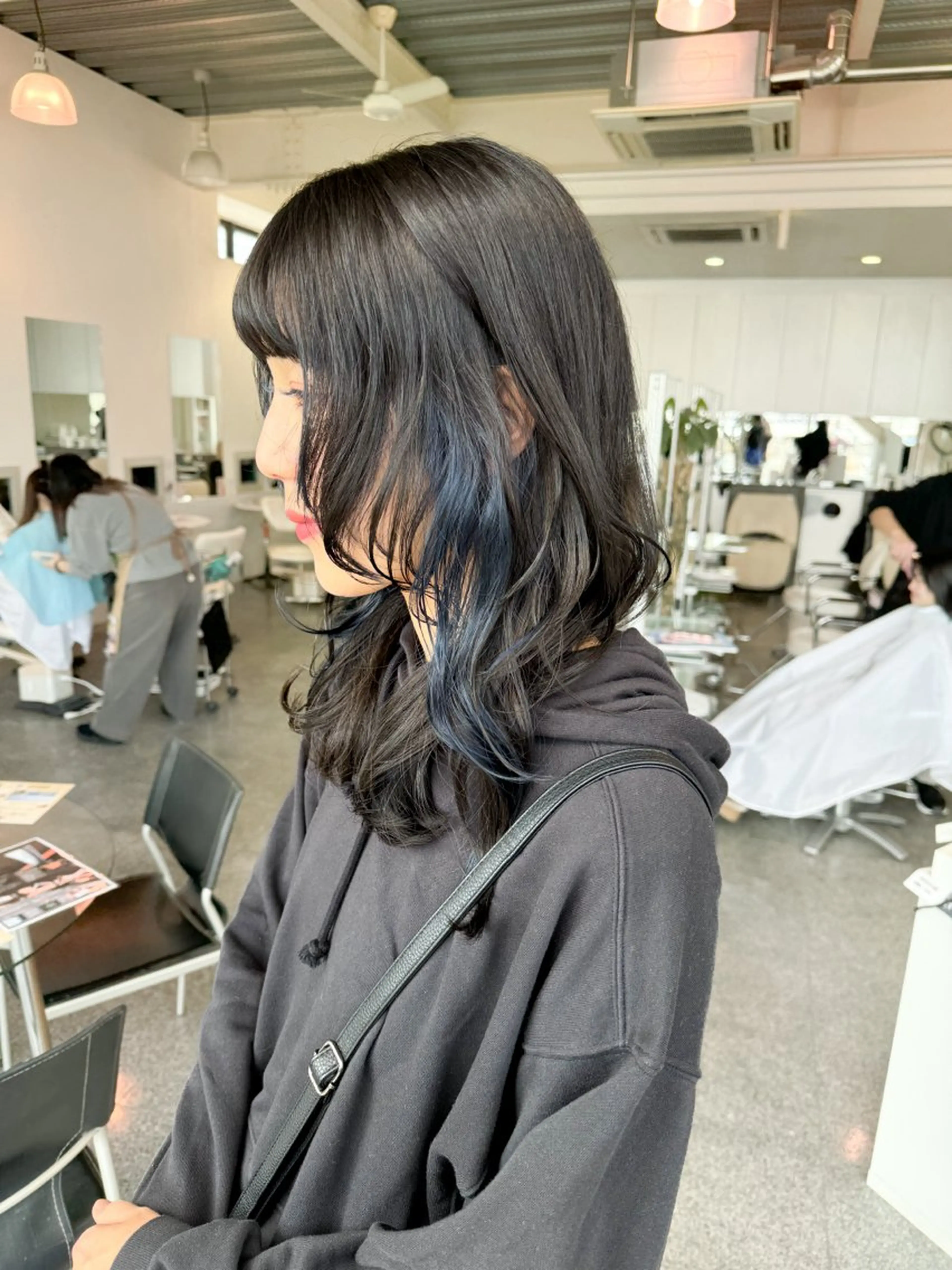 セミロング カラー ブルーカラー レイヤーカット 🫧ヒシダアキ taboo.i🫧のヘアスタイル