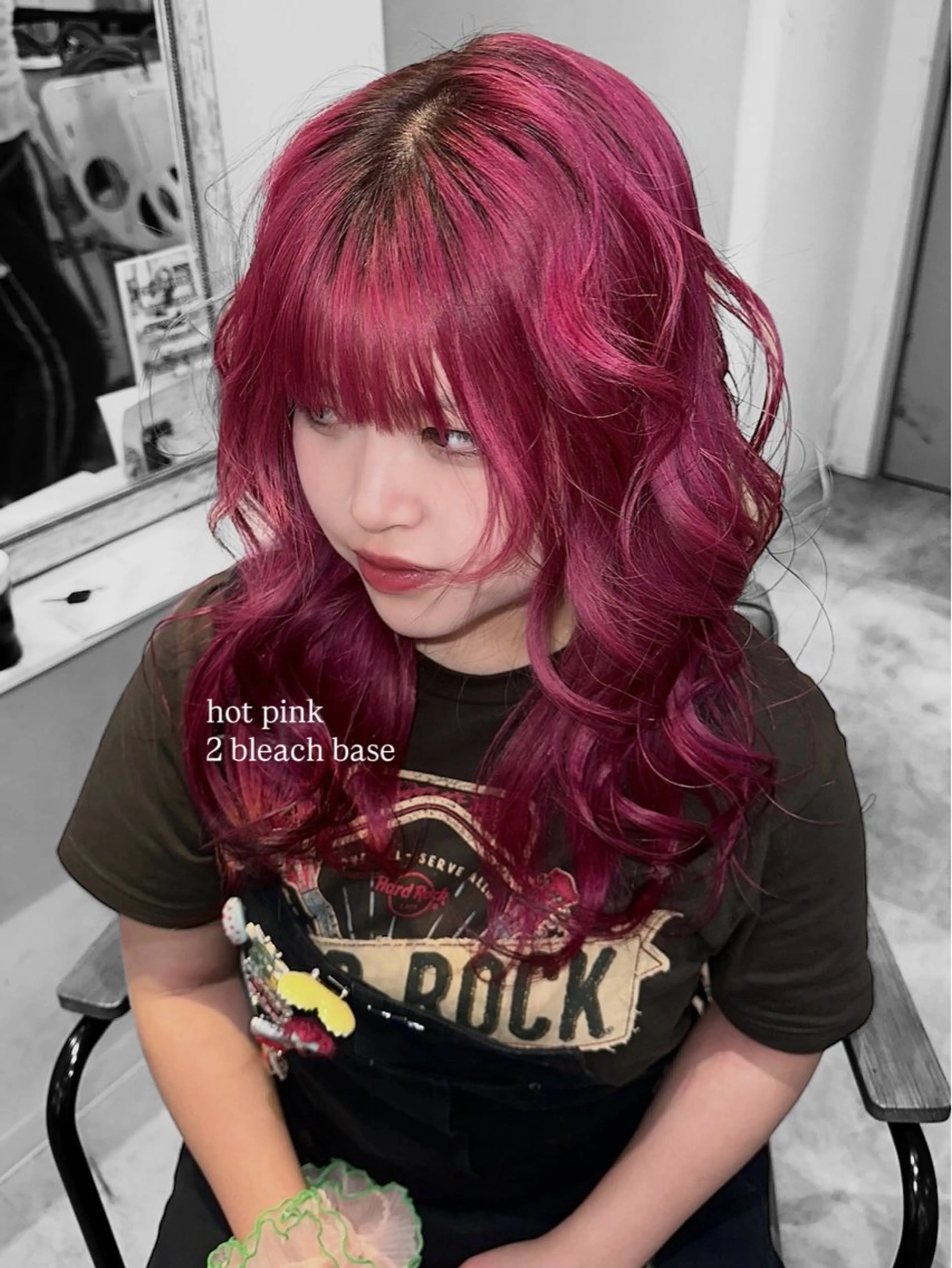 ロング カラー ブリーチ ピンクカラー ヘアカラー トリートメント ura/デザイン/ ハイトーン/個性派のヘアスタイル