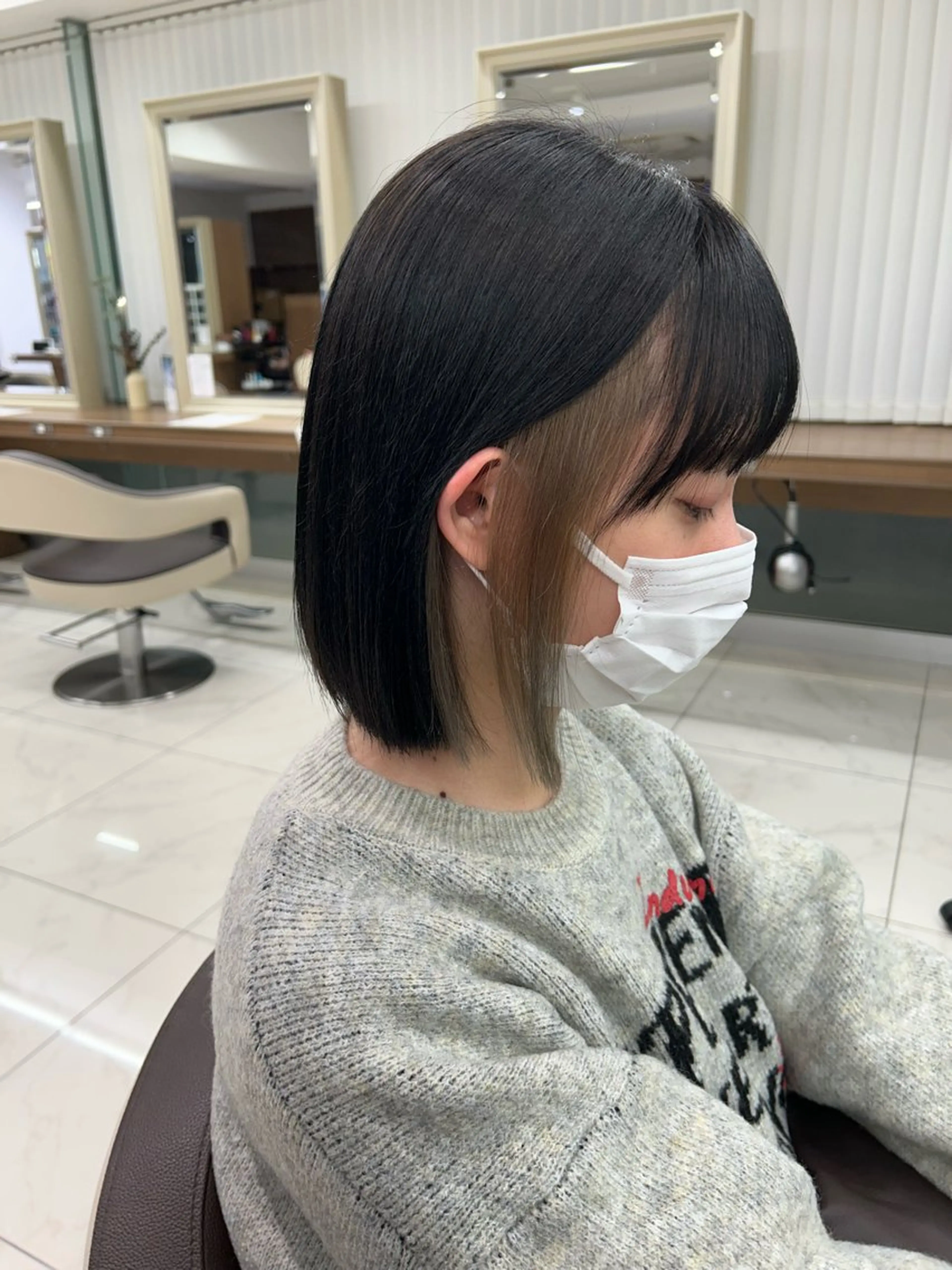 ミディアム カラー グレージュ カラーモデル🎀 アイラッシュ/YUIのヘアスタイル