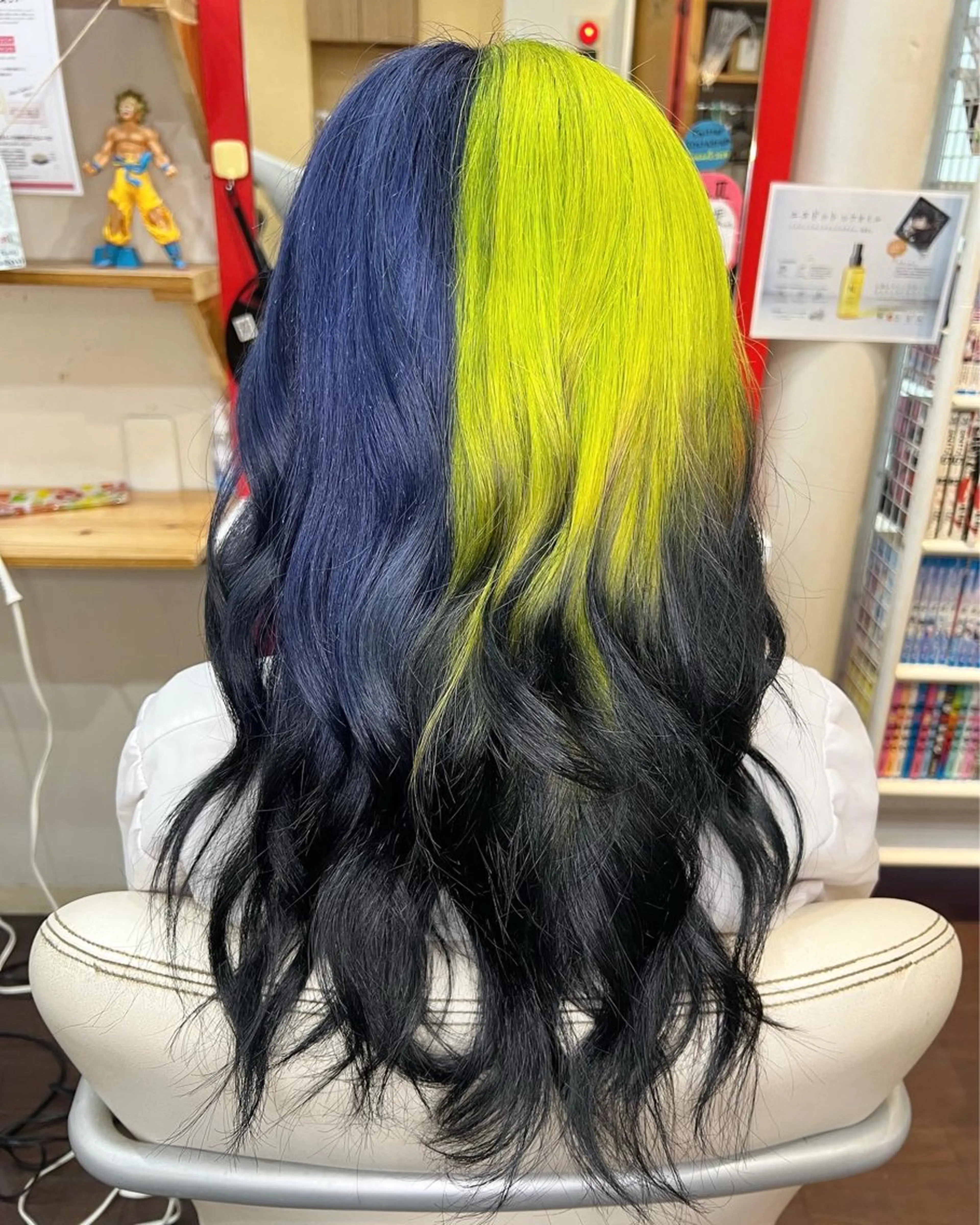 セミロング カラー 黒髪 ブルーカラー ブルーブラック デザインカラー ネイビーカラー ヘアカラー まさき✂︎ブリーチ／ デザインカラーのヘアスタイル