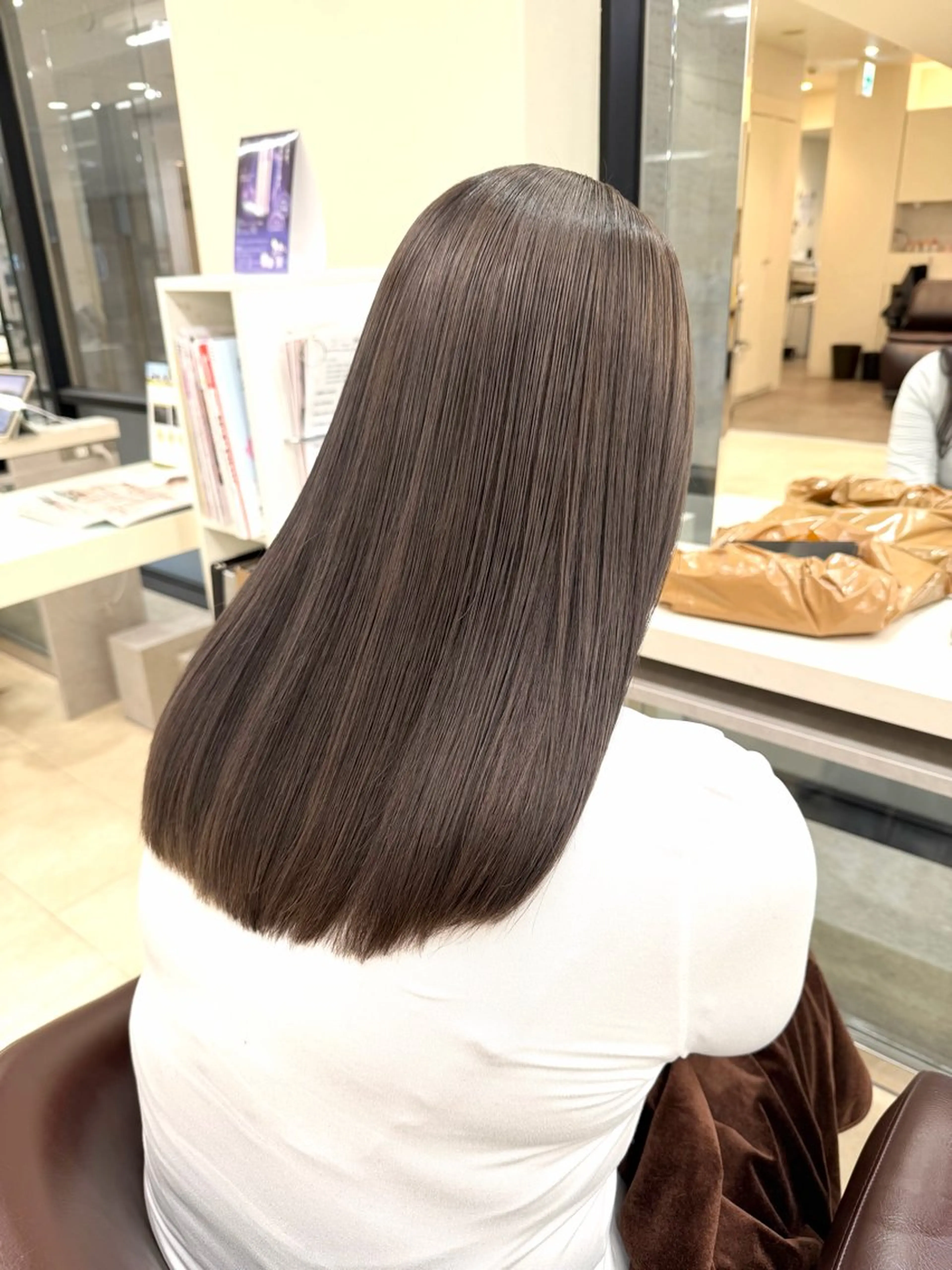 セミロング 十場【髪質改善】 【ダブルカラー】のヘアスタイル