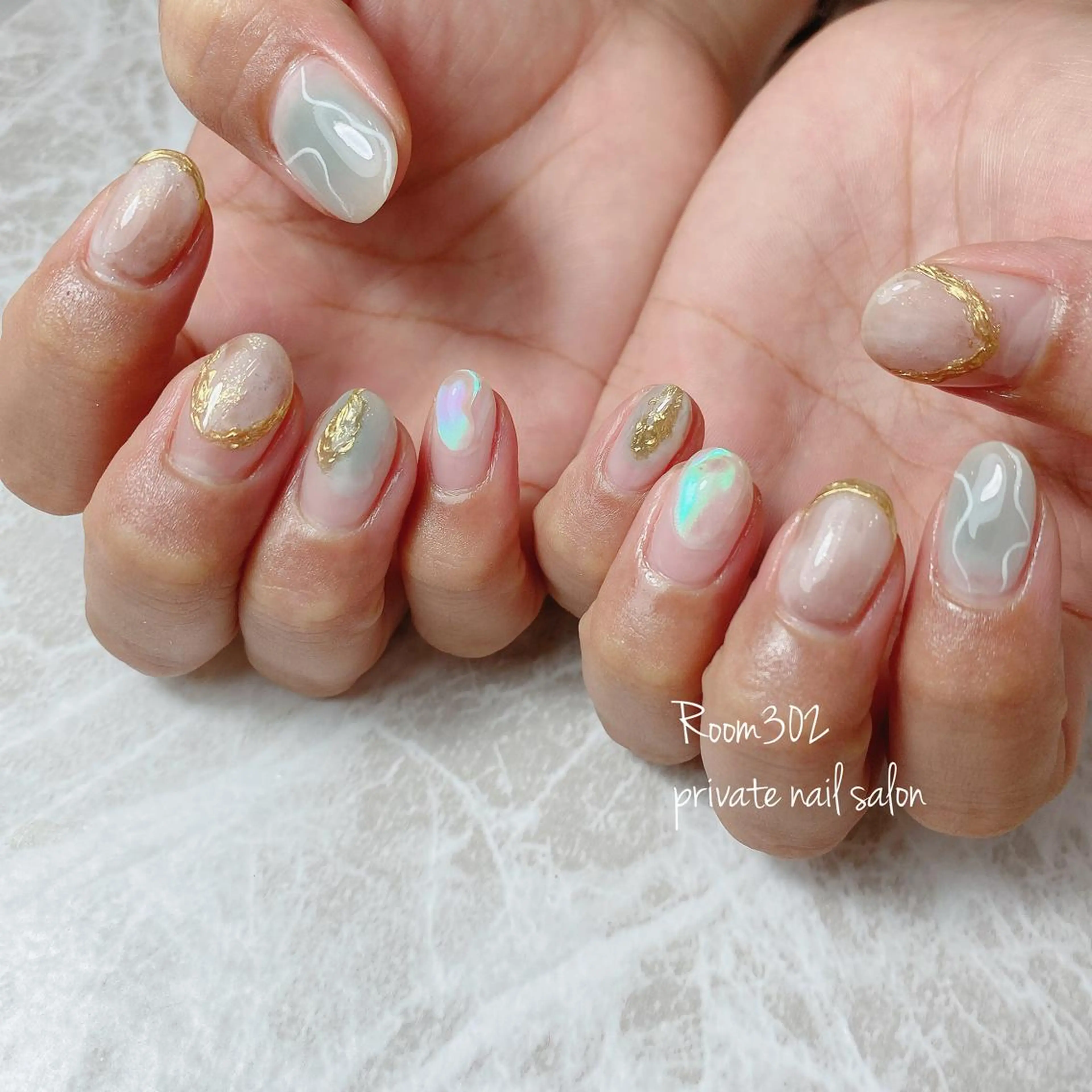 ネイル ニュアンスネイル Room 302のネイルデザイン
